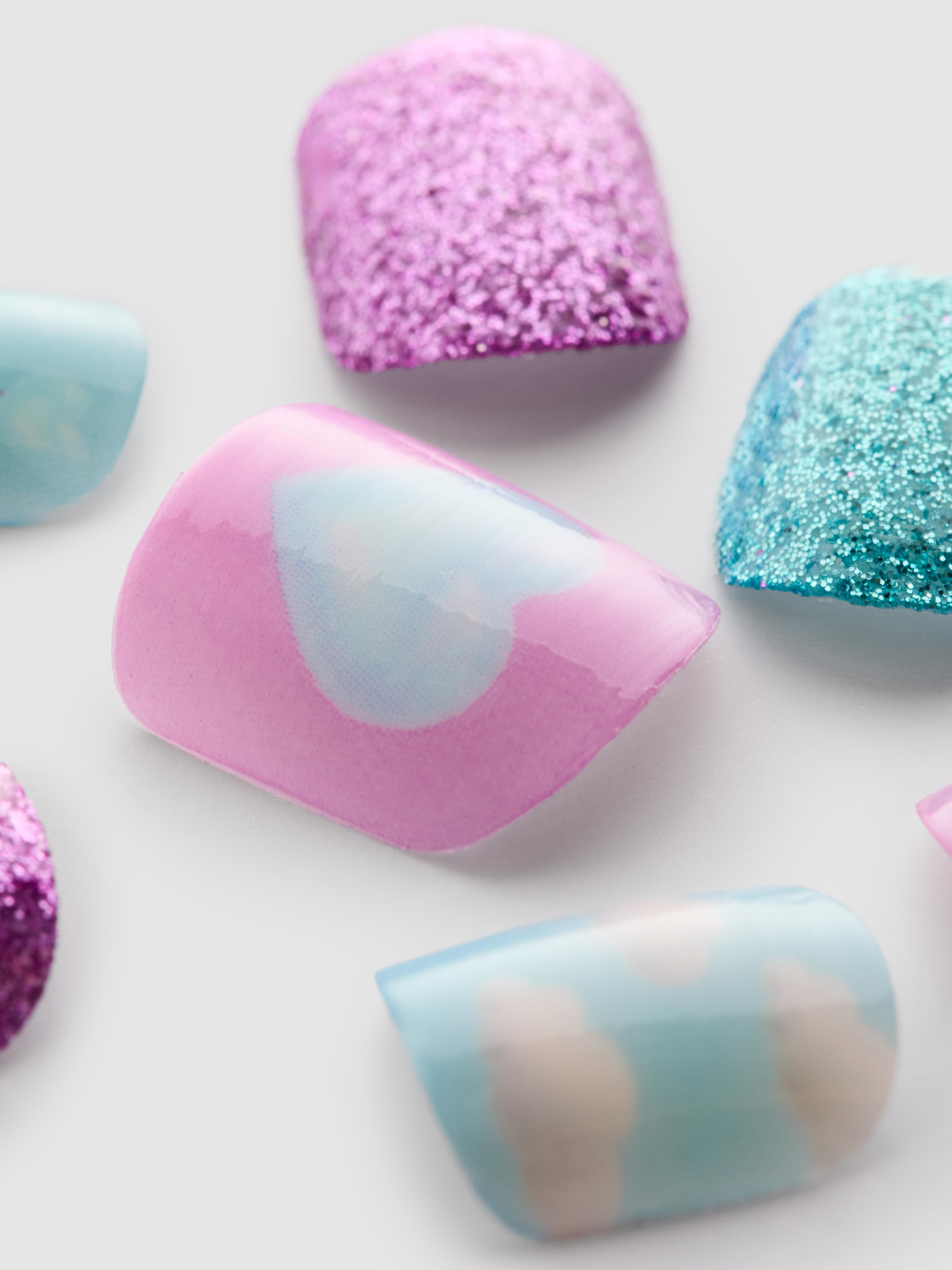 PS... Mini Press On False Nails