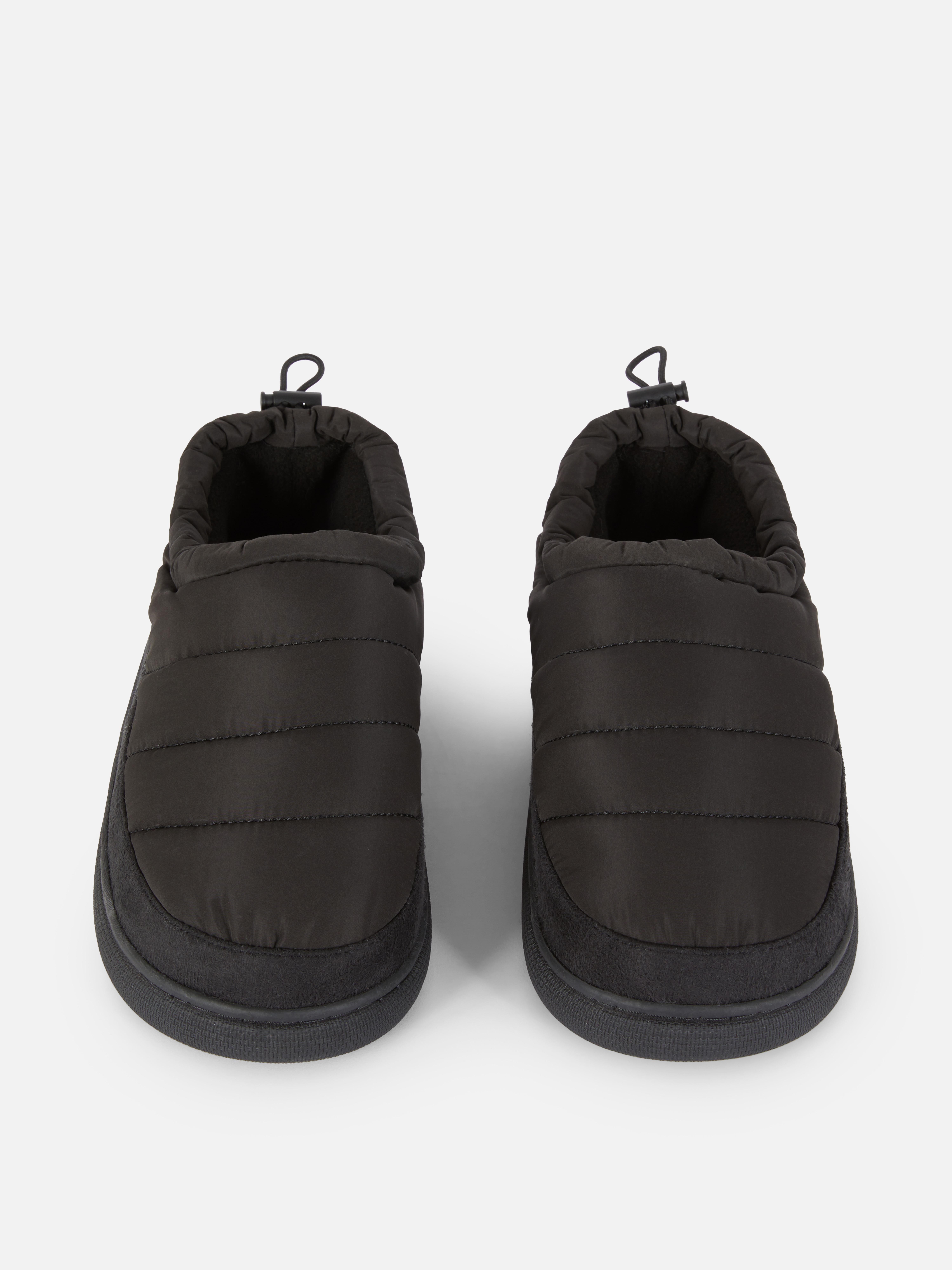 Chaussons thermiques fermés sur l'arrière