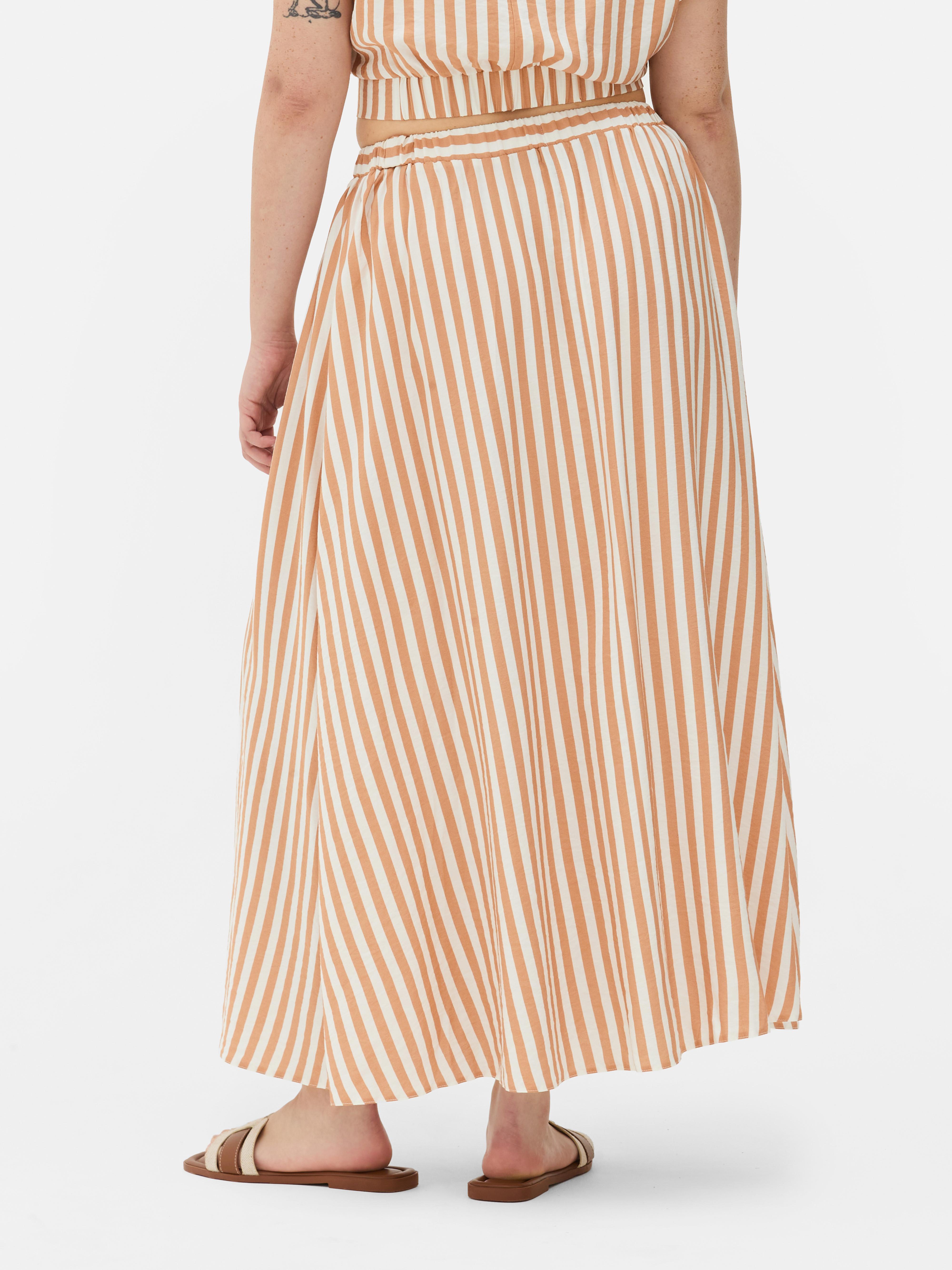 Falda midi a rayas verticales