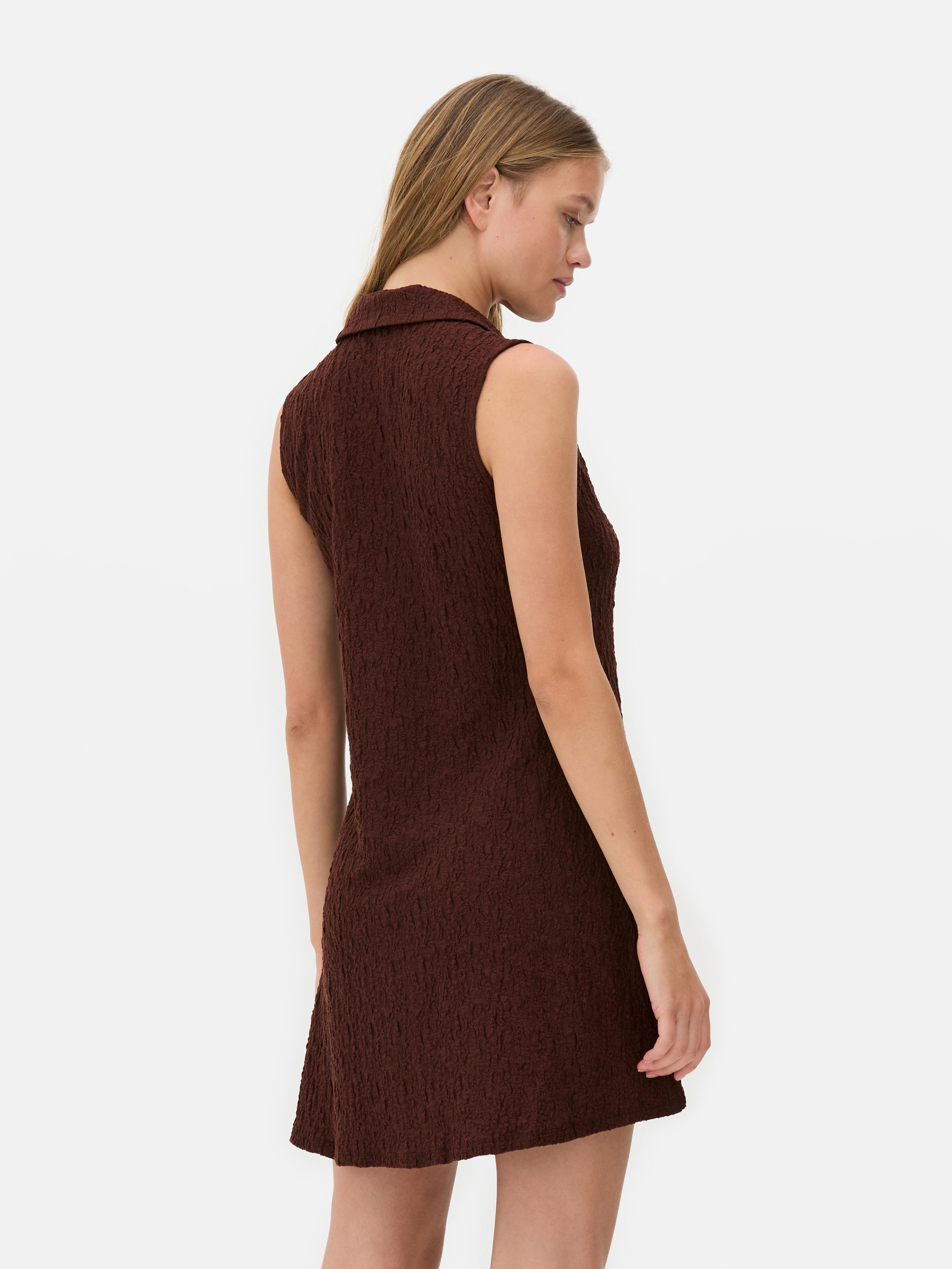 Vestido mini colarinho texturado