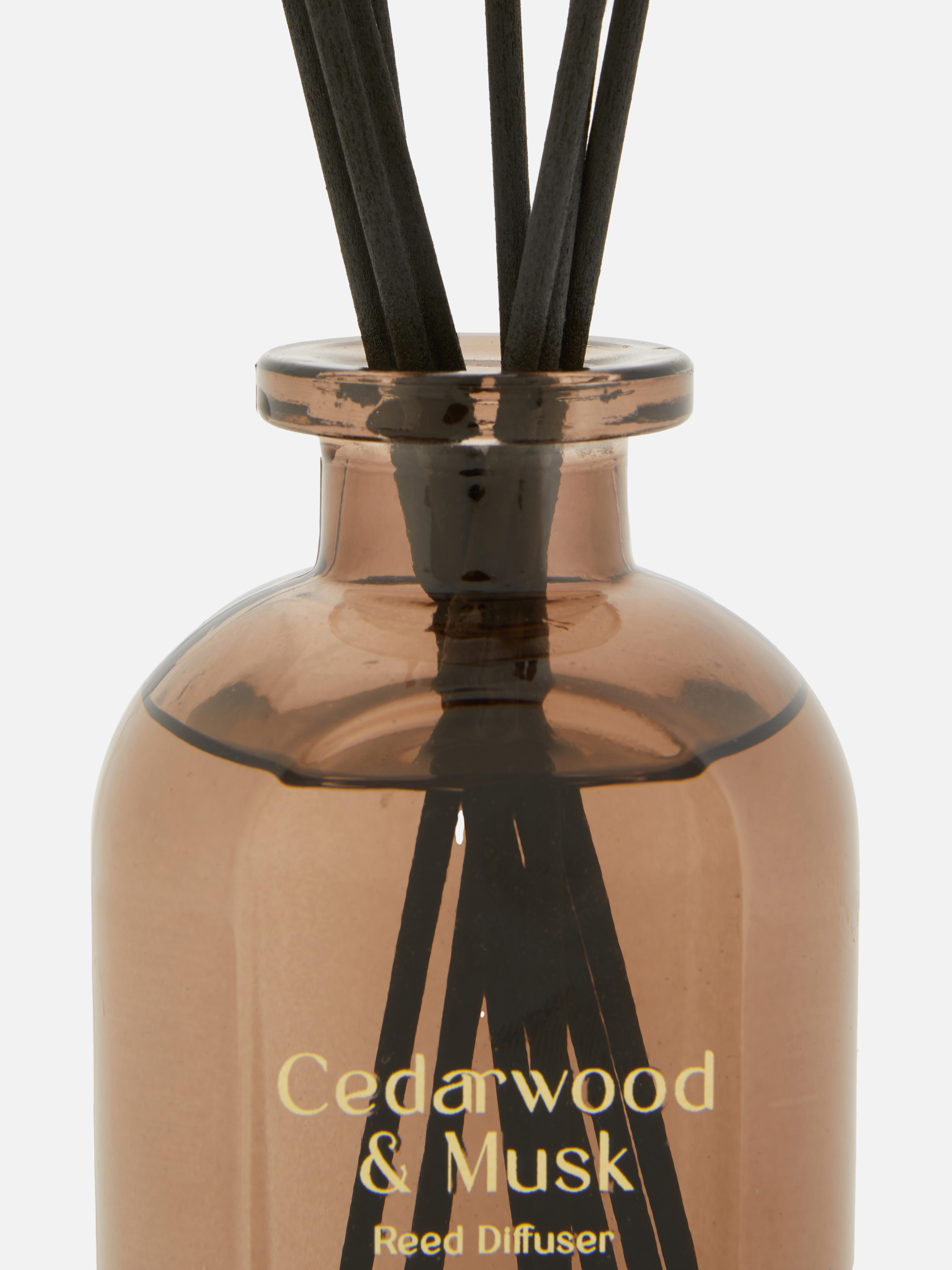 Raumduftstäbchen in Glasflasche