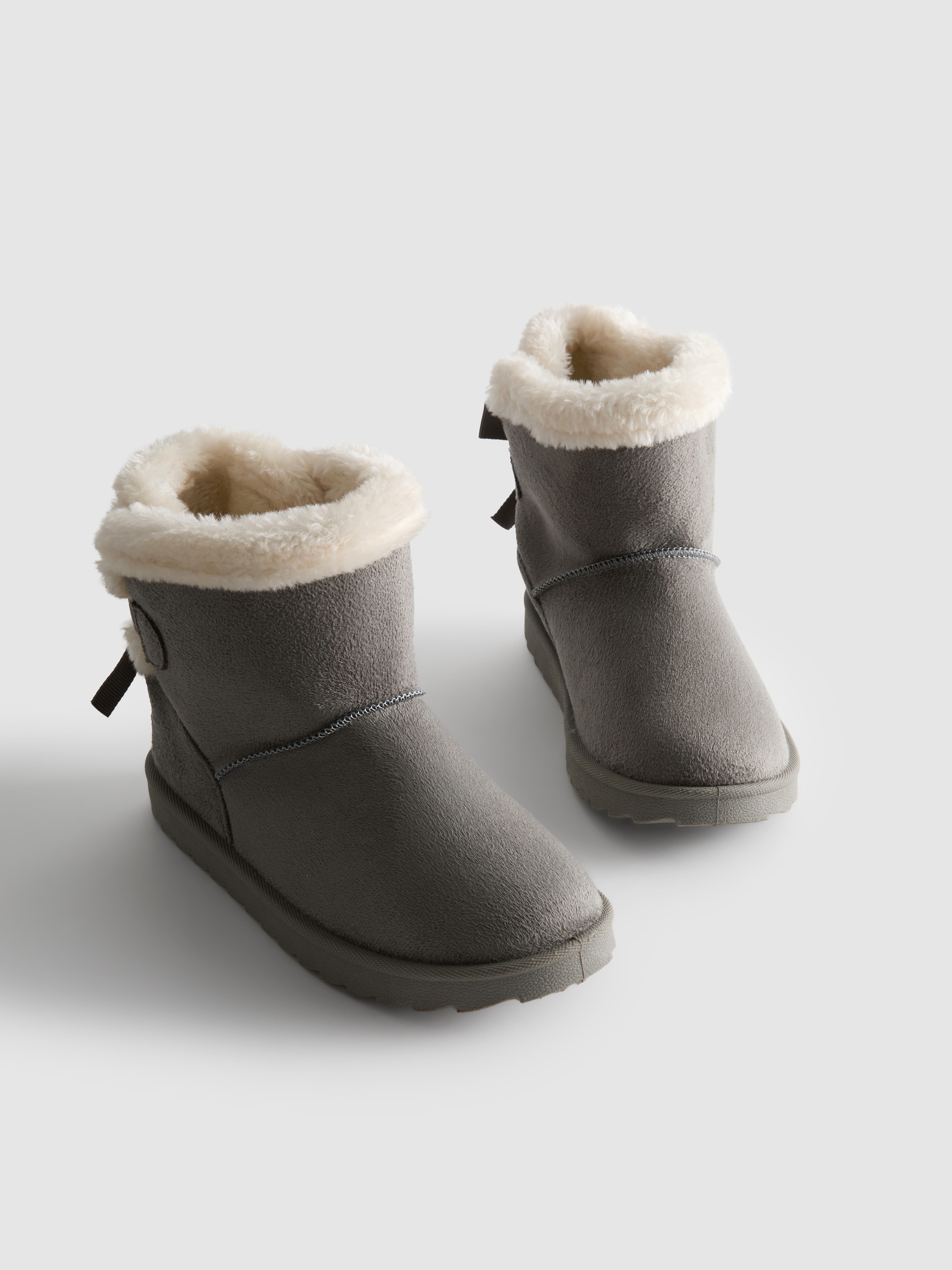 Bow Snug Ankle Boots