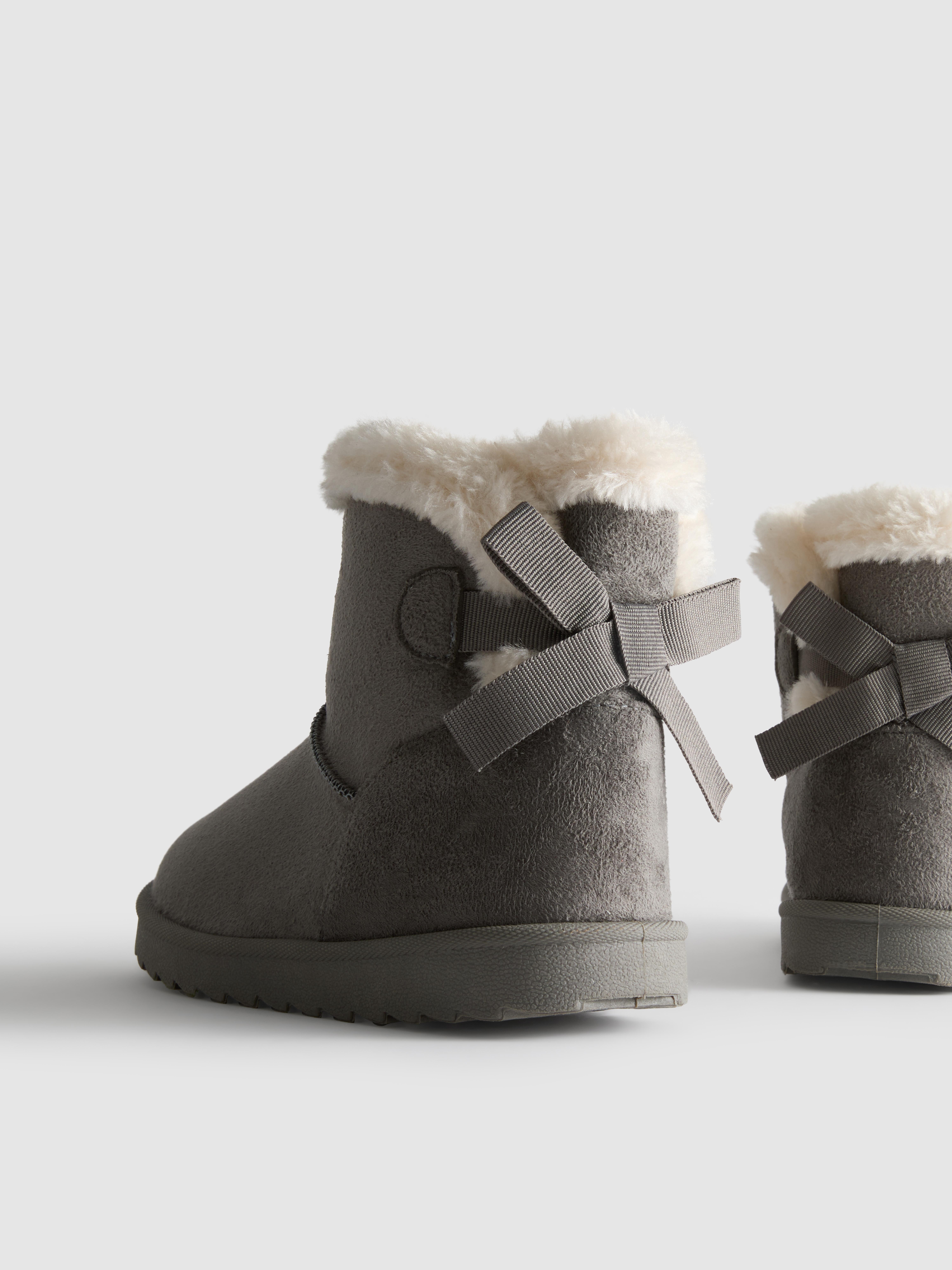 Bow Snug Ankle Boots