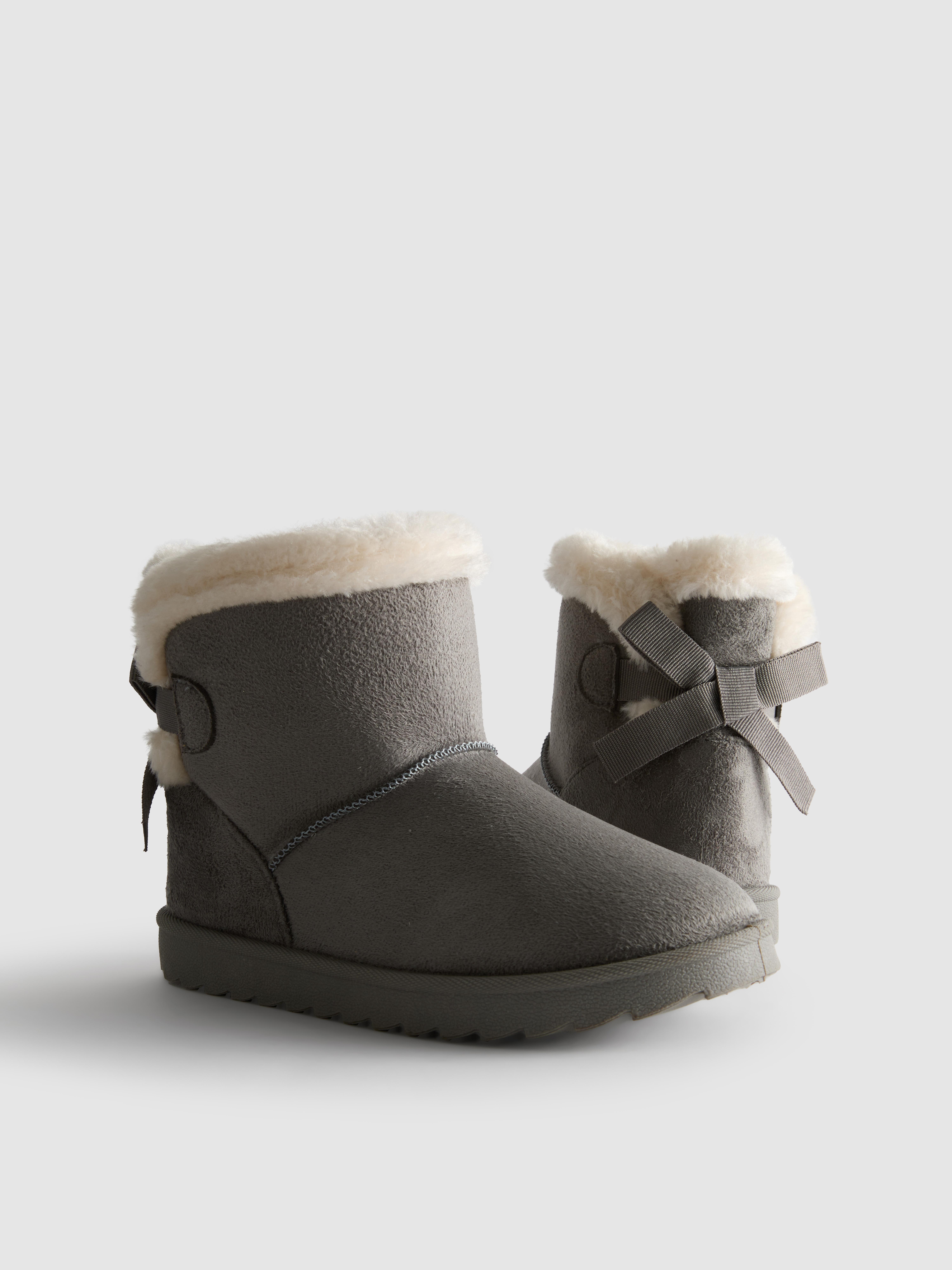 Bow Snug Ankle Boots