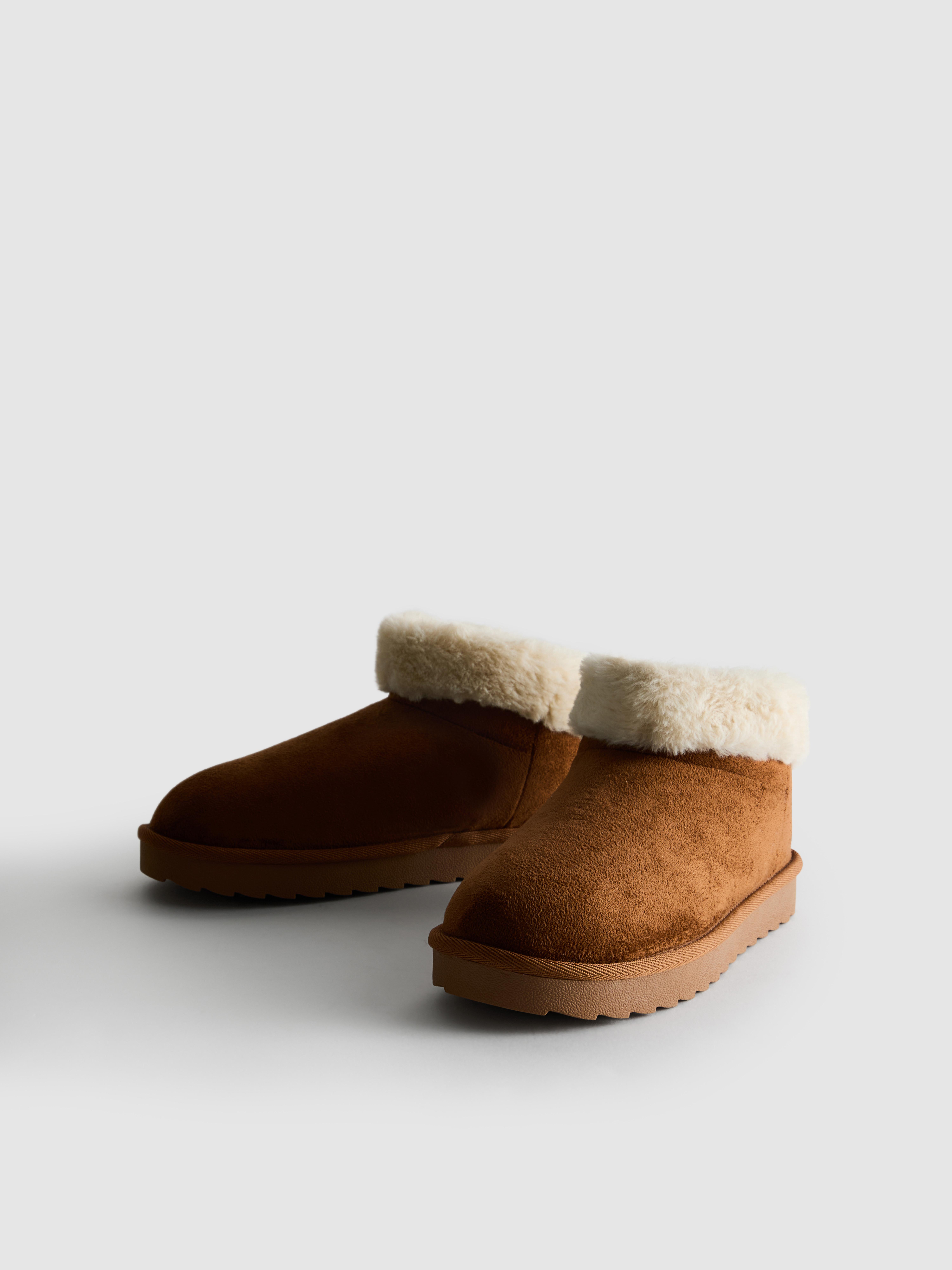 Faux Fur Trim Snug Ankle Boots