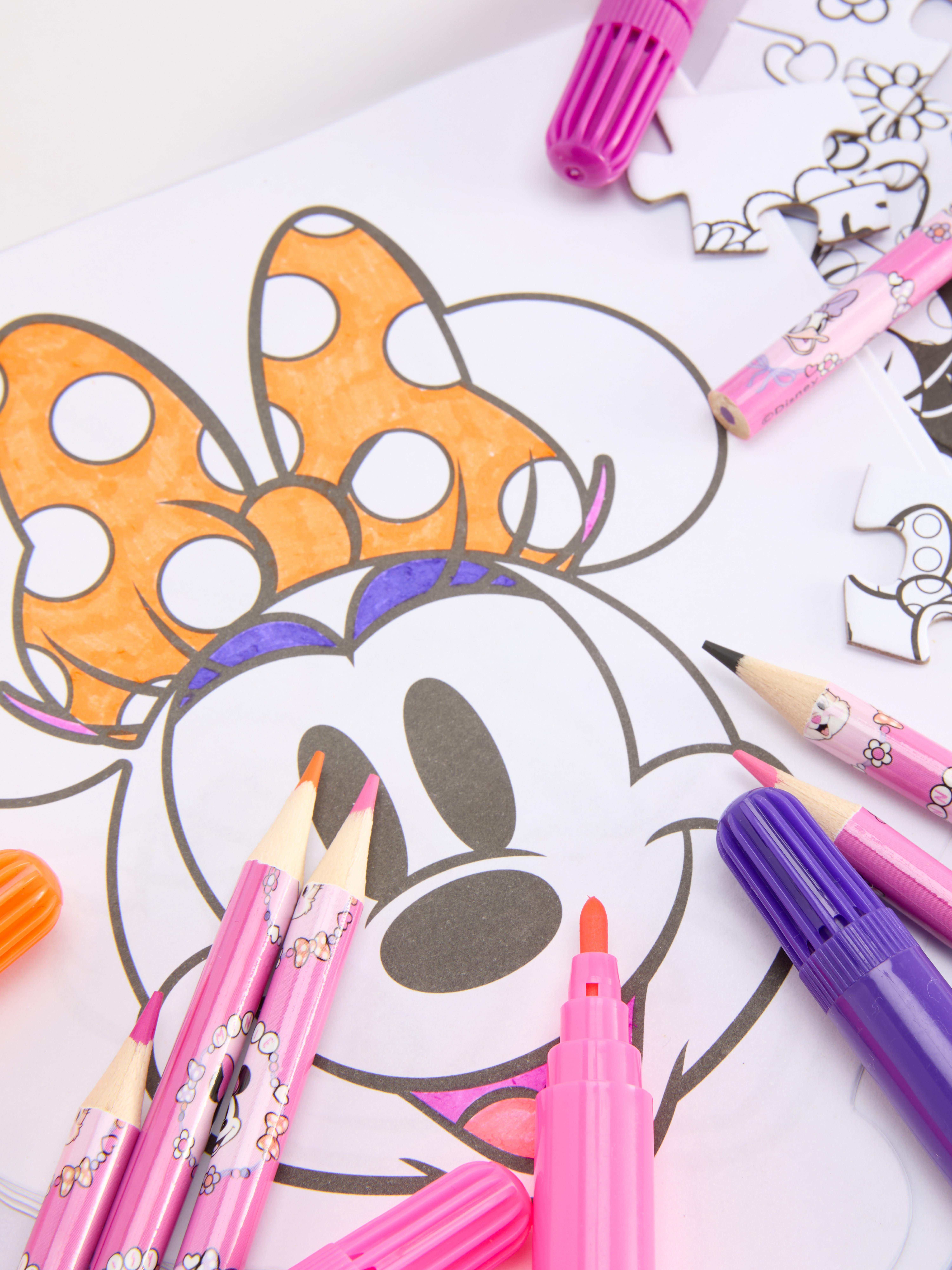 Rucsac cu set de accesorii pentru birou Minnie Mouse de la Disney