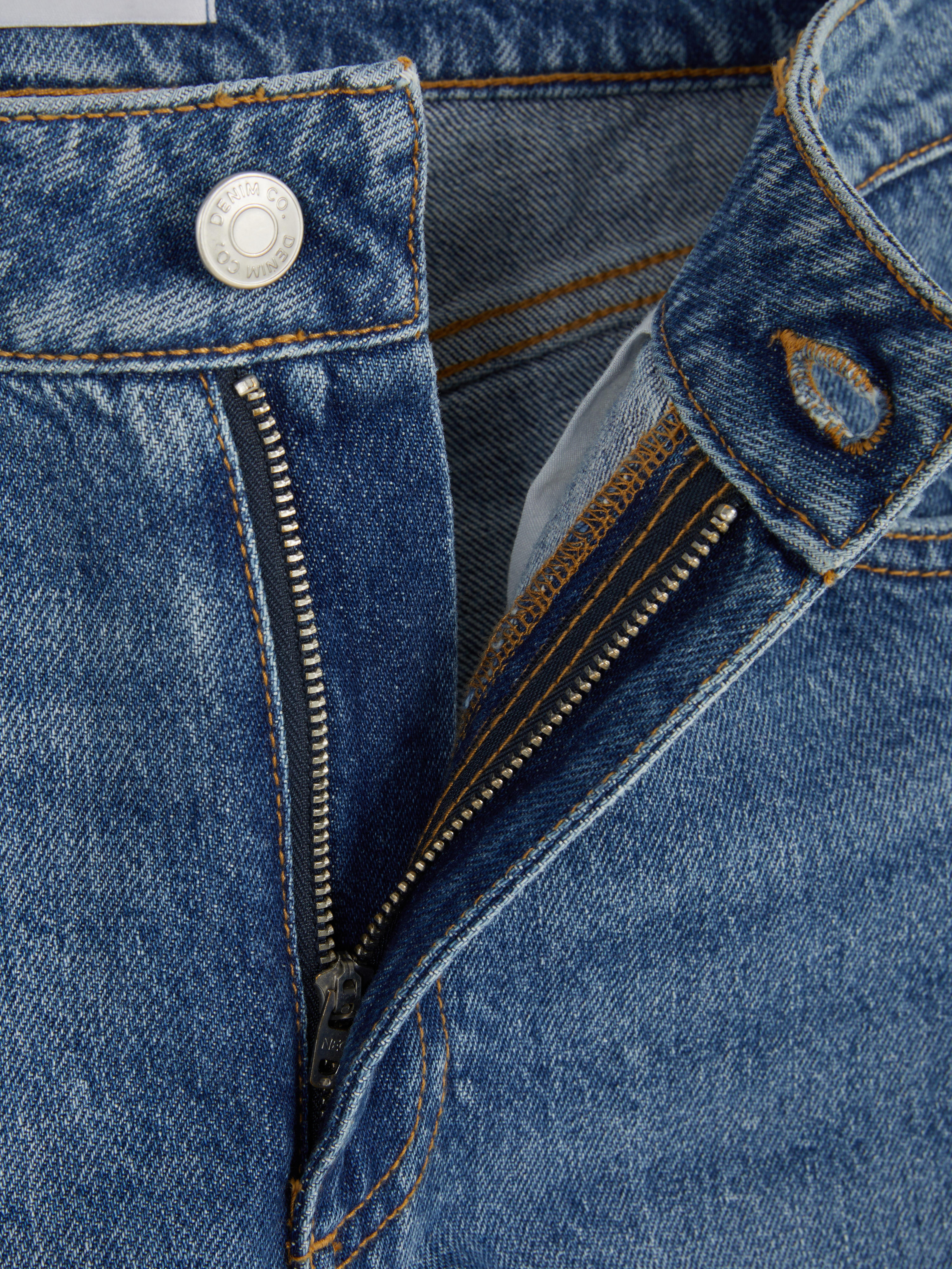 Straight Leg Slim Jeans
