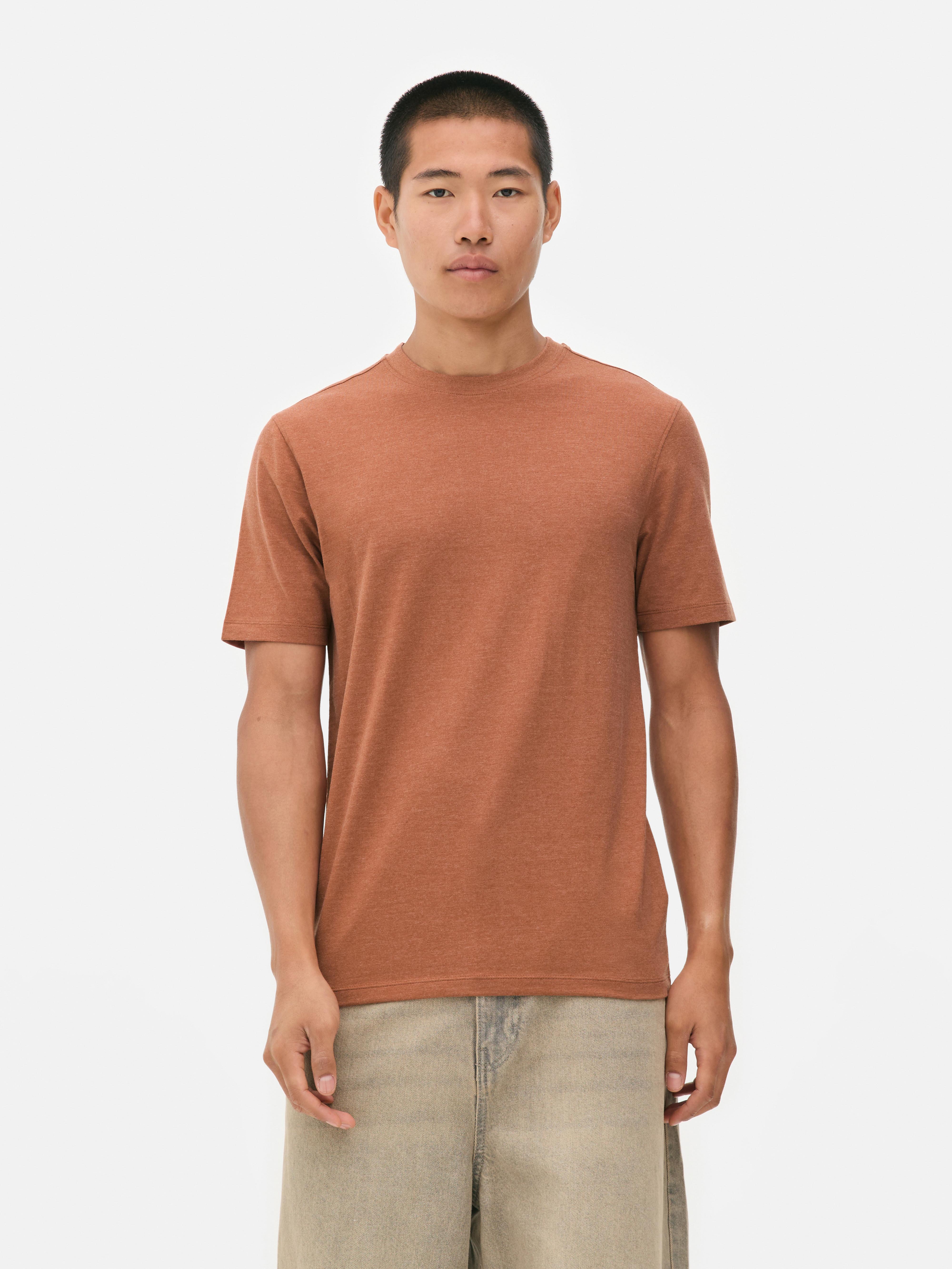 Camiseta de manga corta y corte entallado