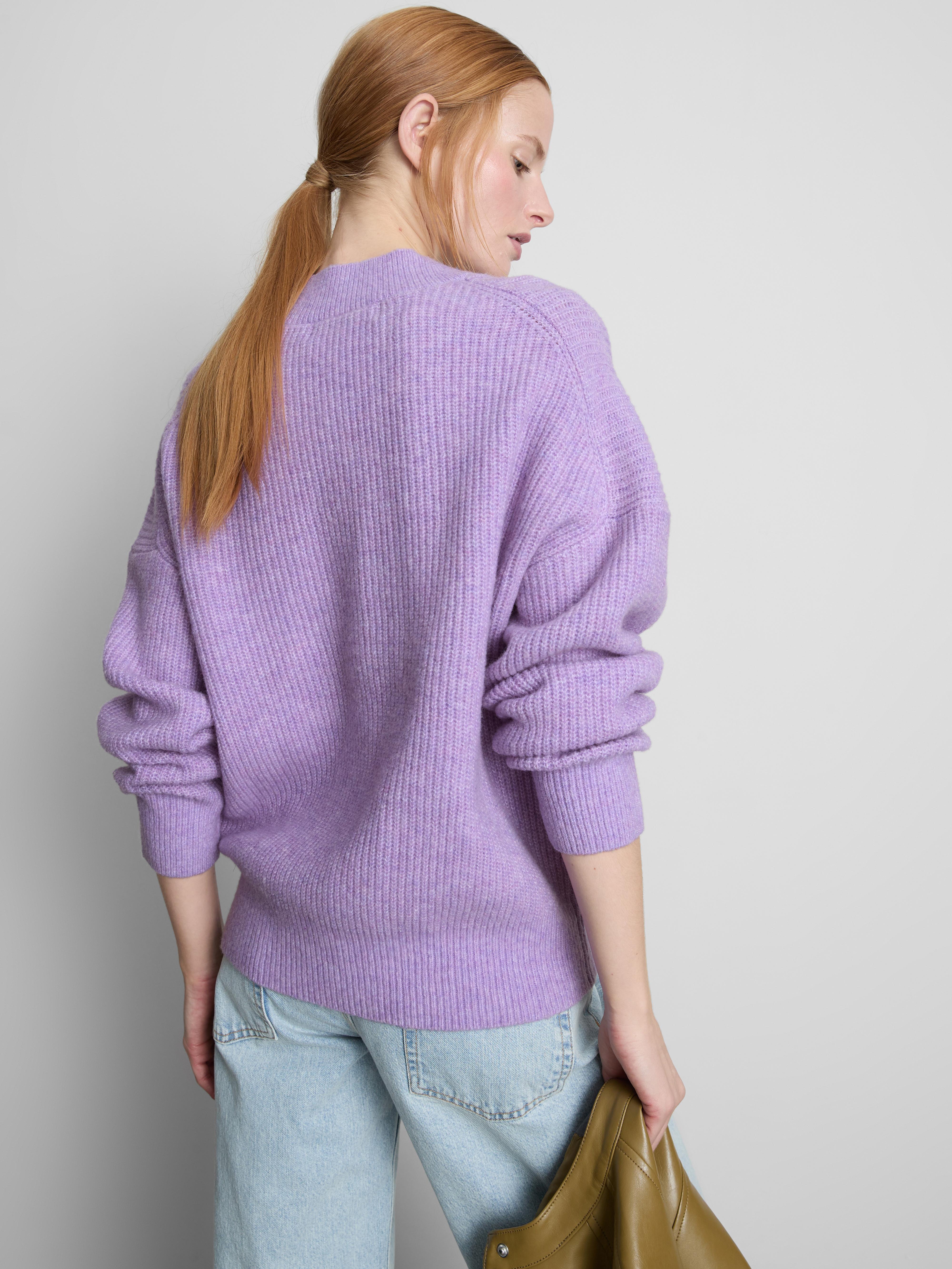 Pull côtelé à col en V