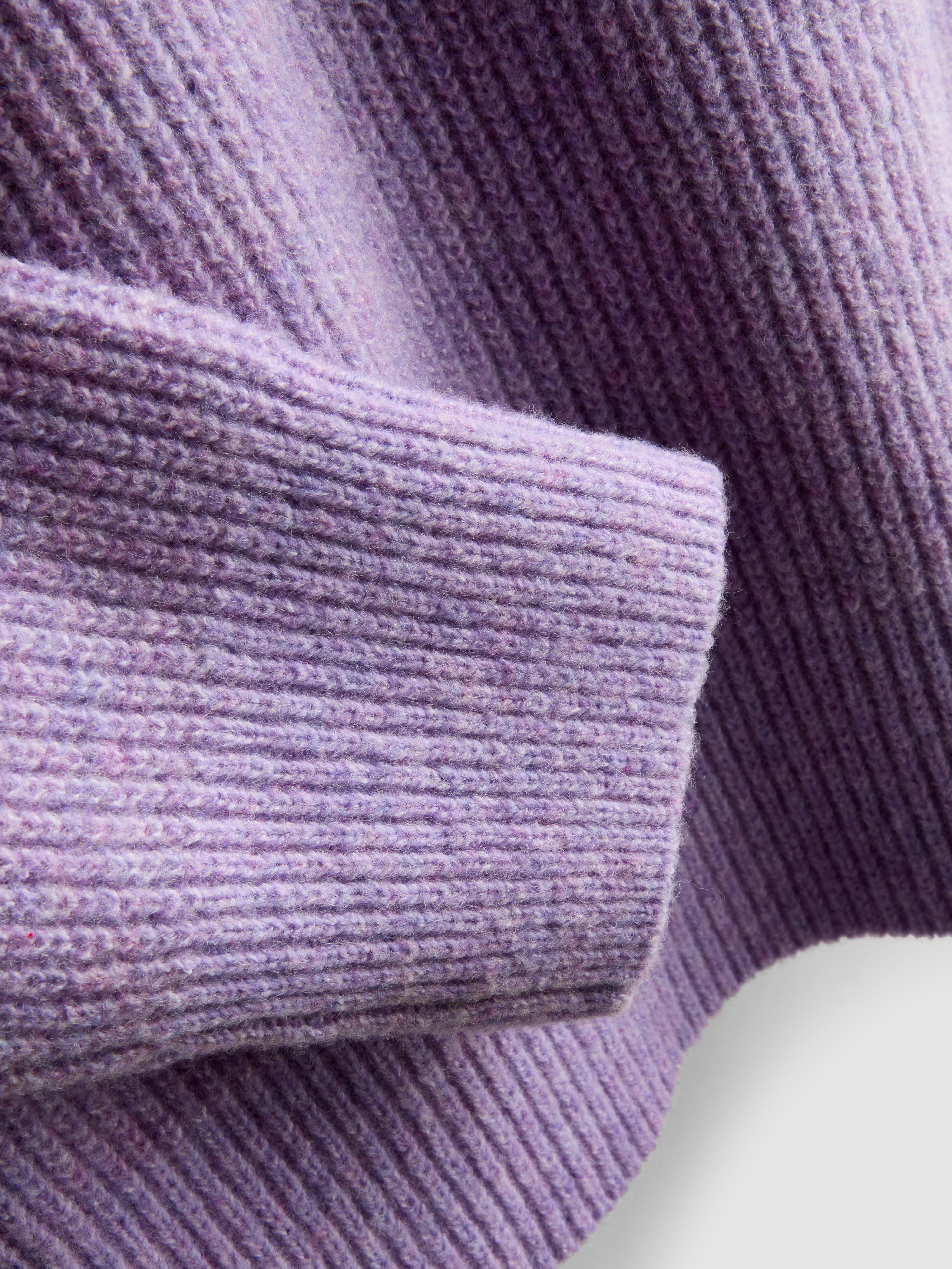 Pull côtelé à col en V