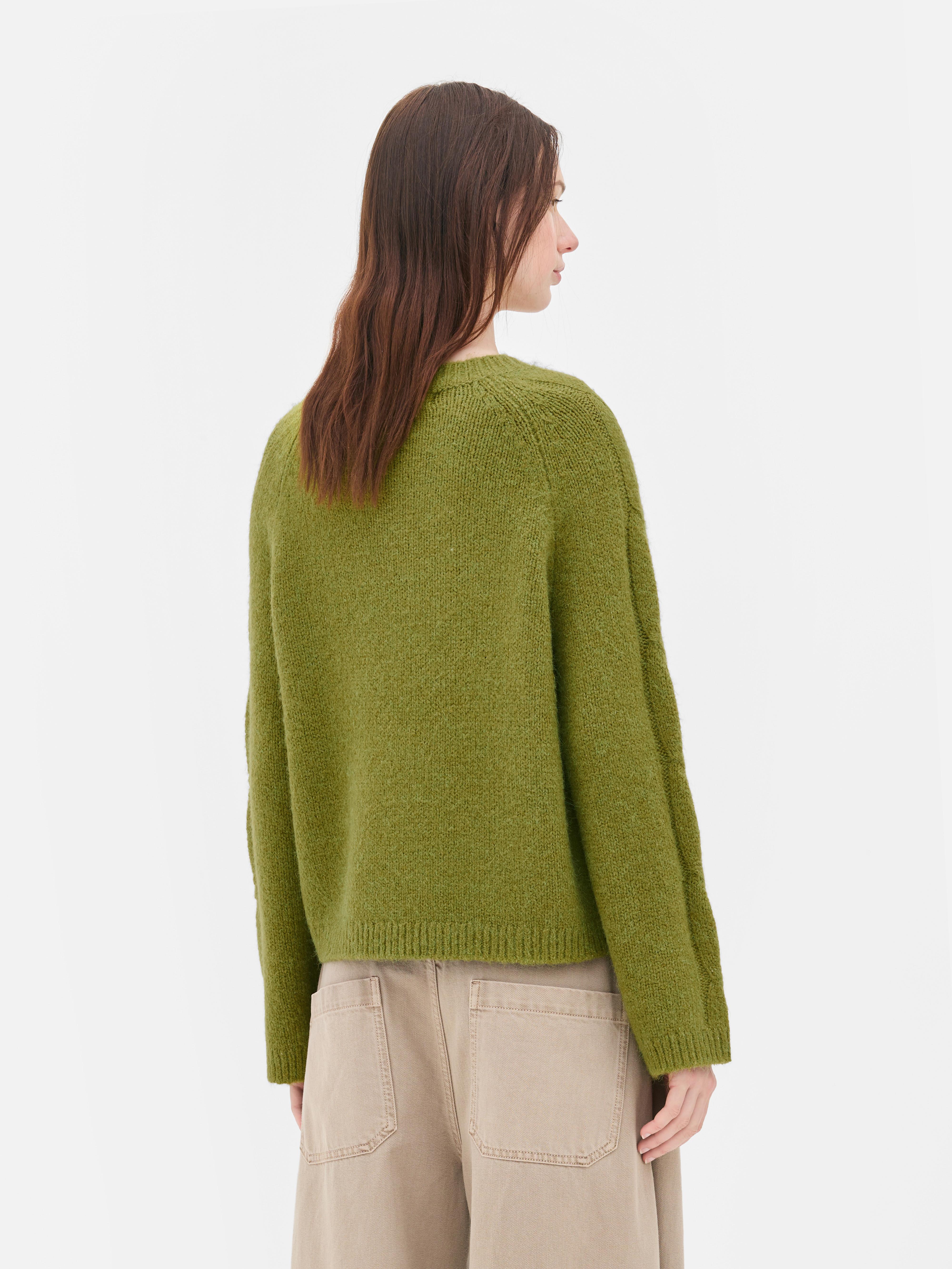 Relaxed Cable Knit Jumper