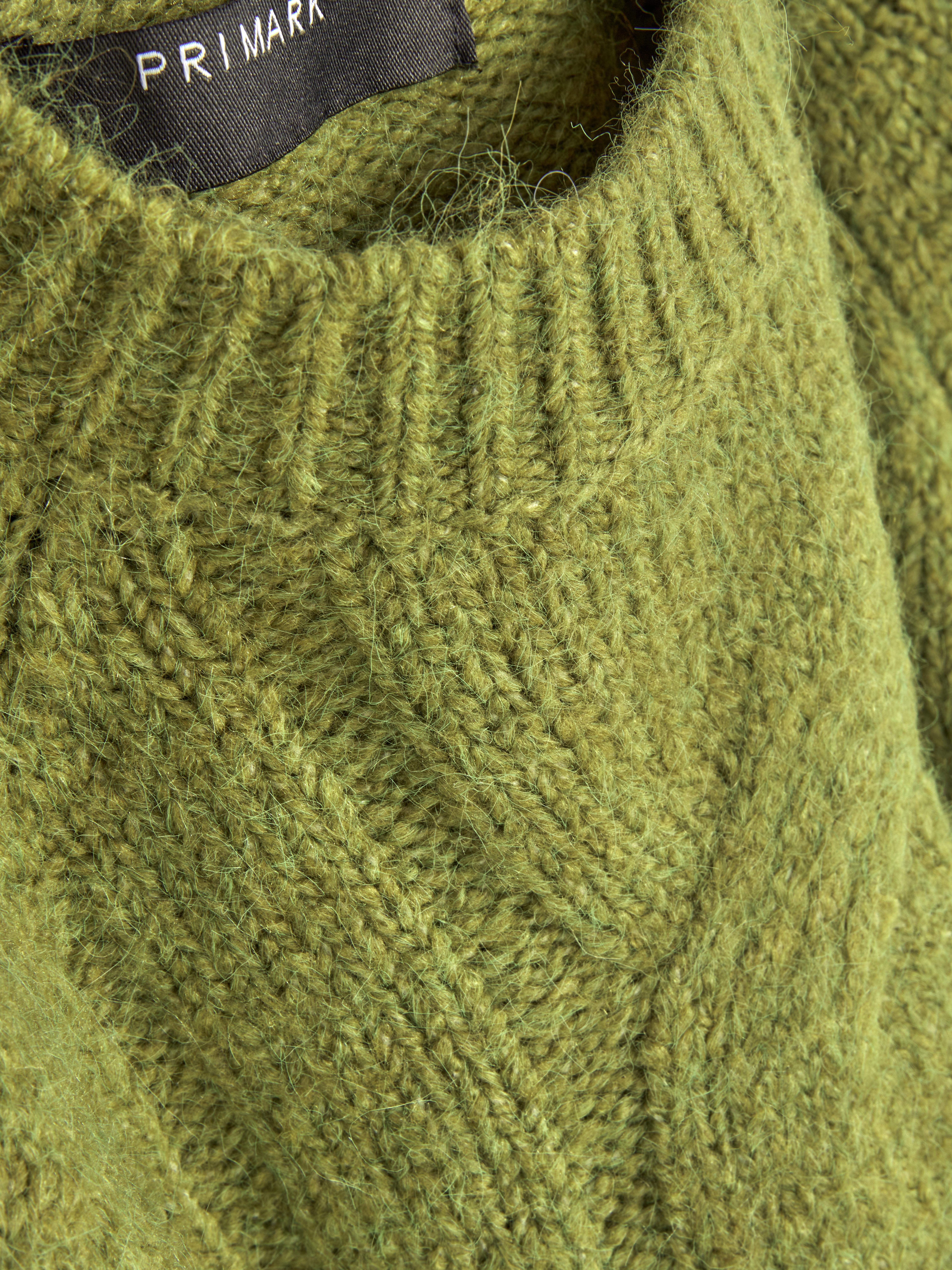 Relaxed Cable Knit Jumper