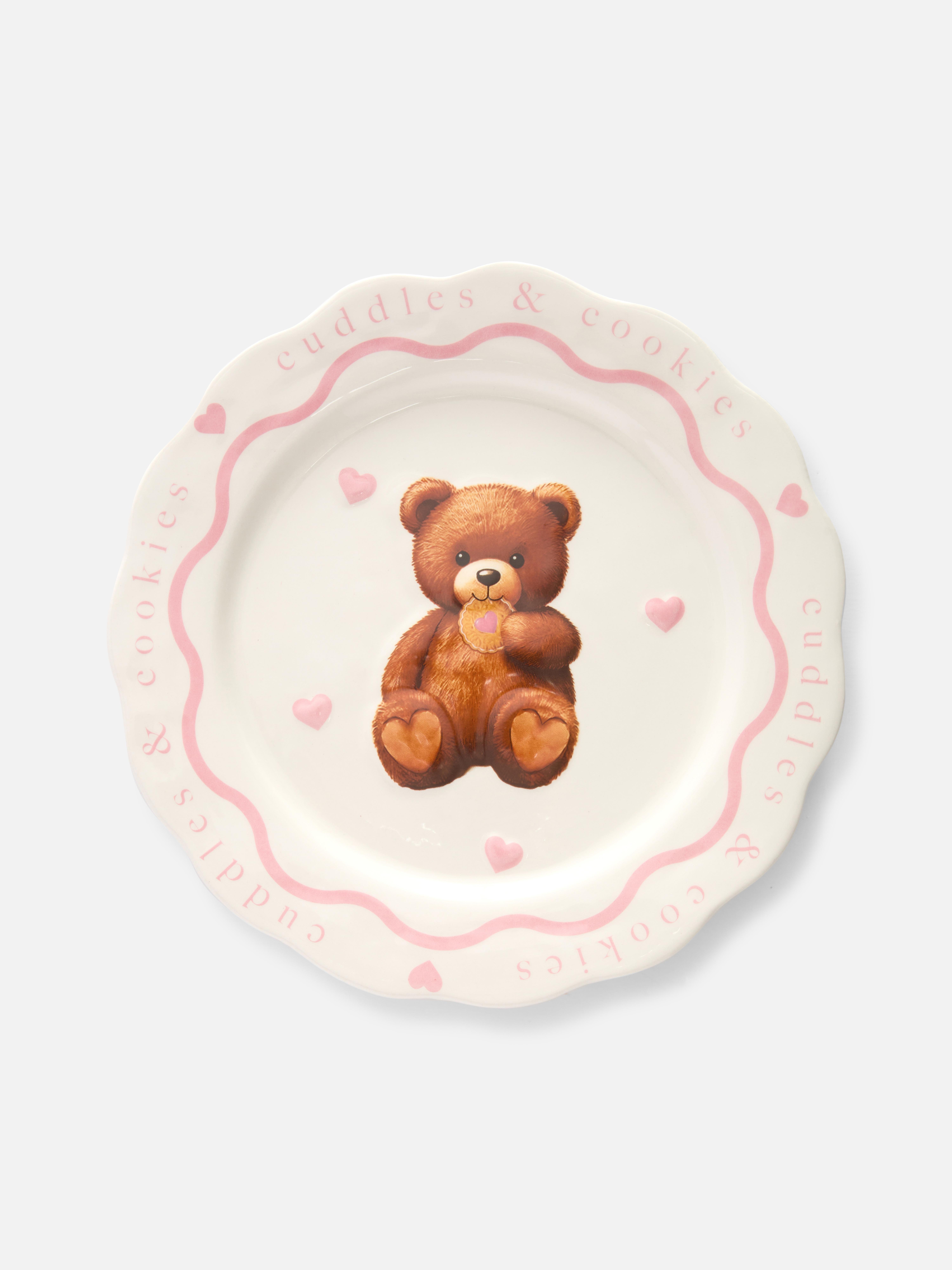 Bord met geschulpte rand en teddybeer