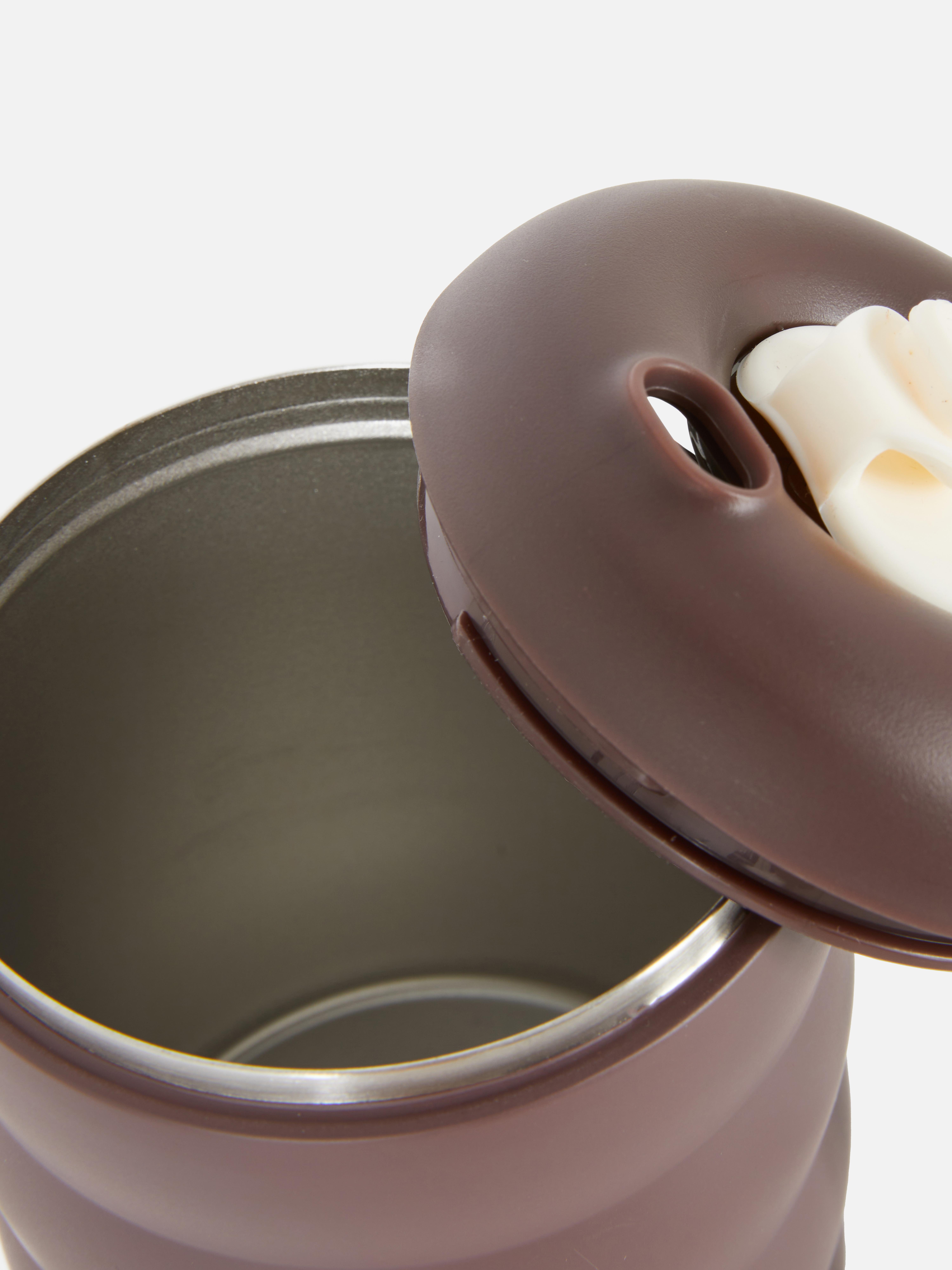 Gerippter Reisebecher