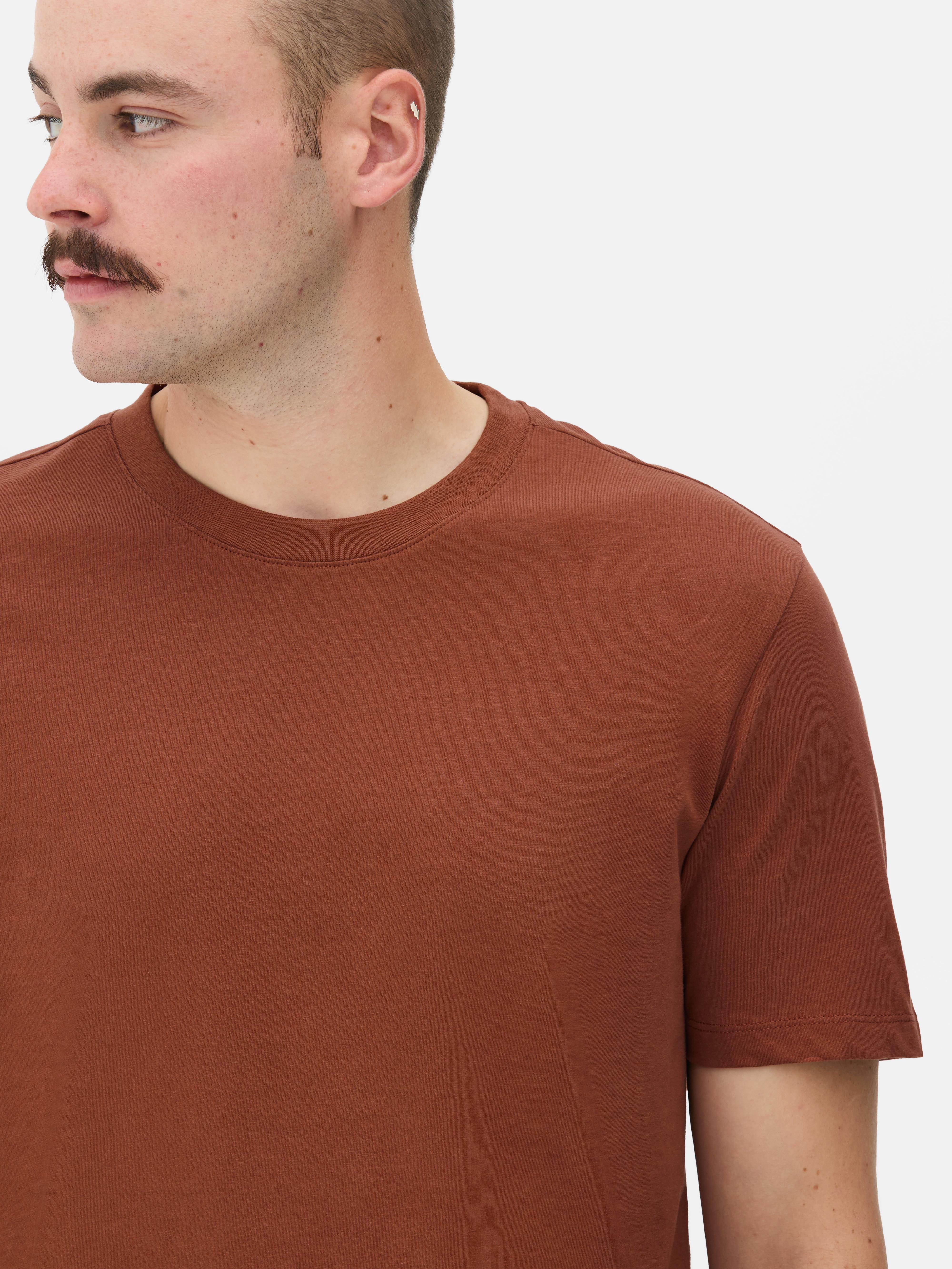 T-shirt o standardowym kroju