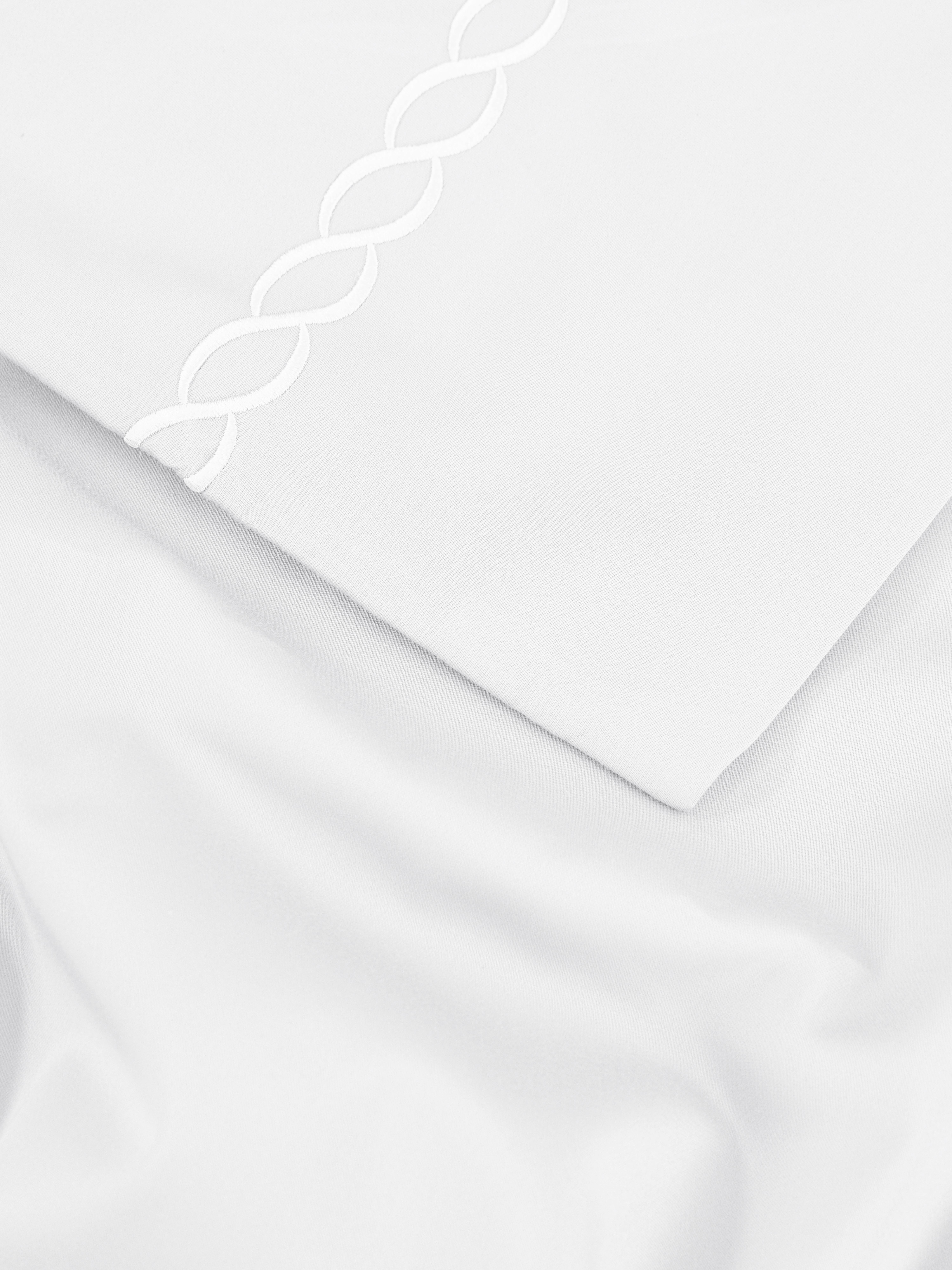 2pk The Edit 500 Thread Count Embroidered Chain Pillowcases