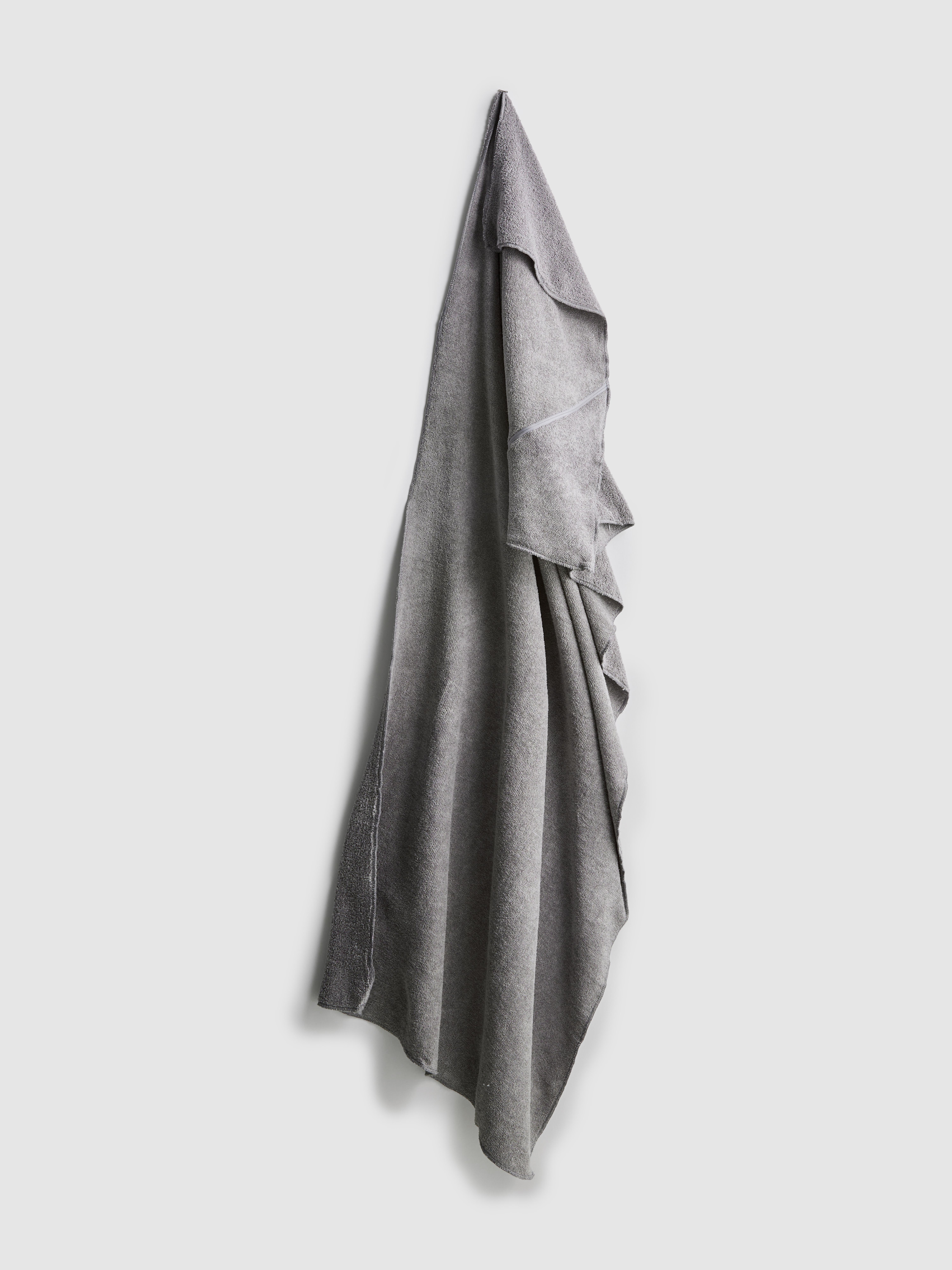 Gym Towel With Zip Pocket