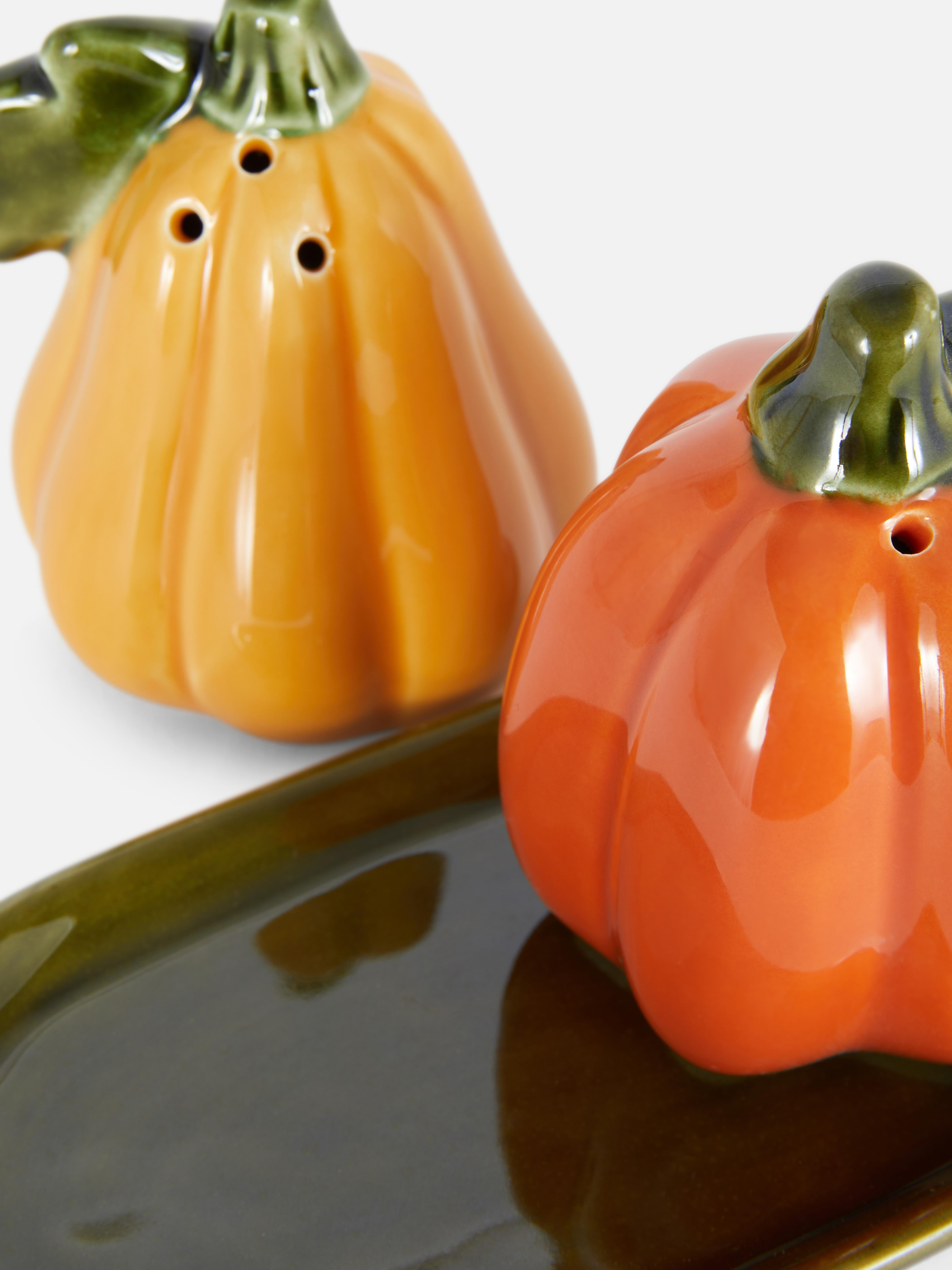 Gourd Shaped salt And Pepper Shakers