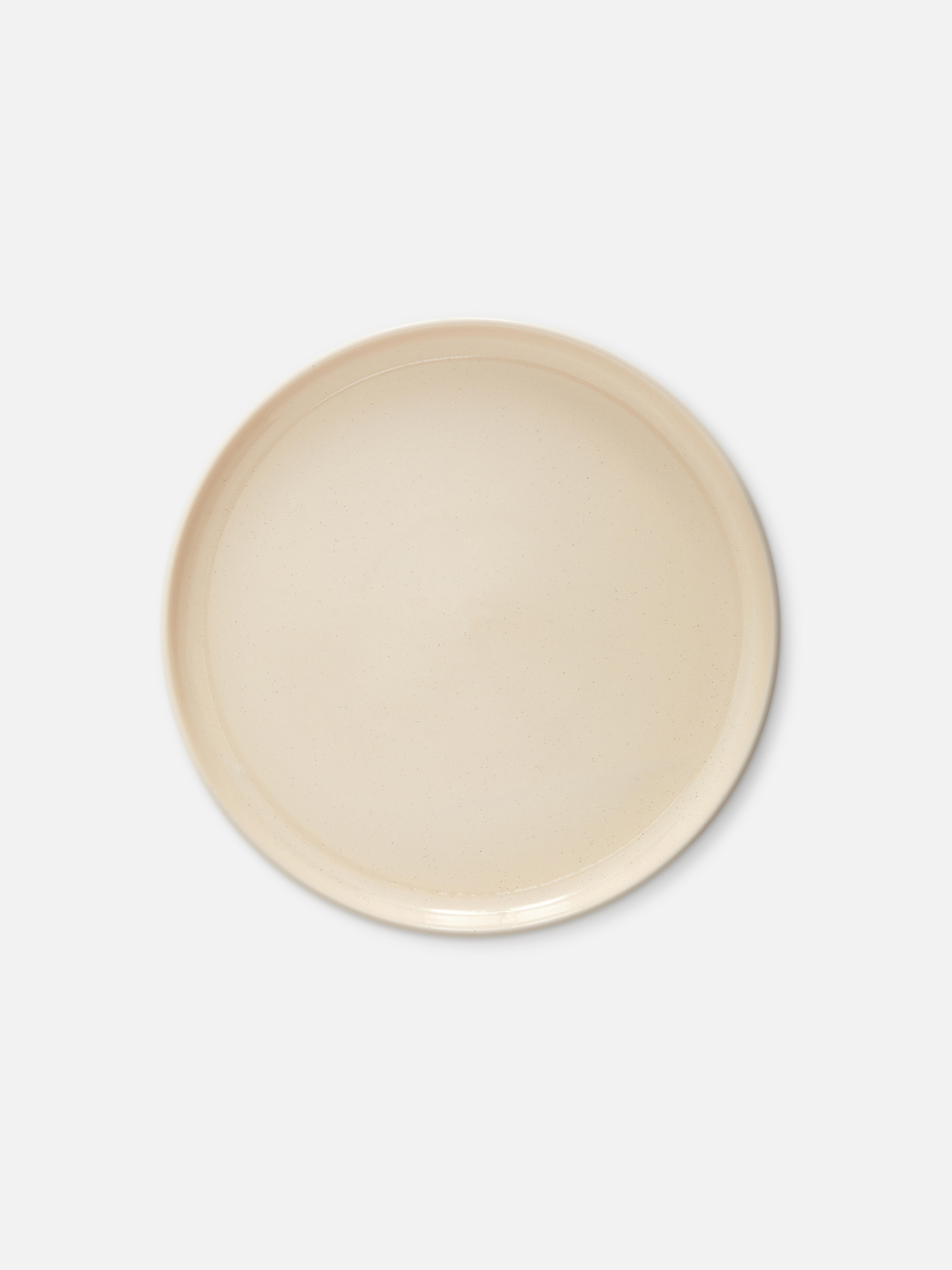 Plato de cerámica moteado