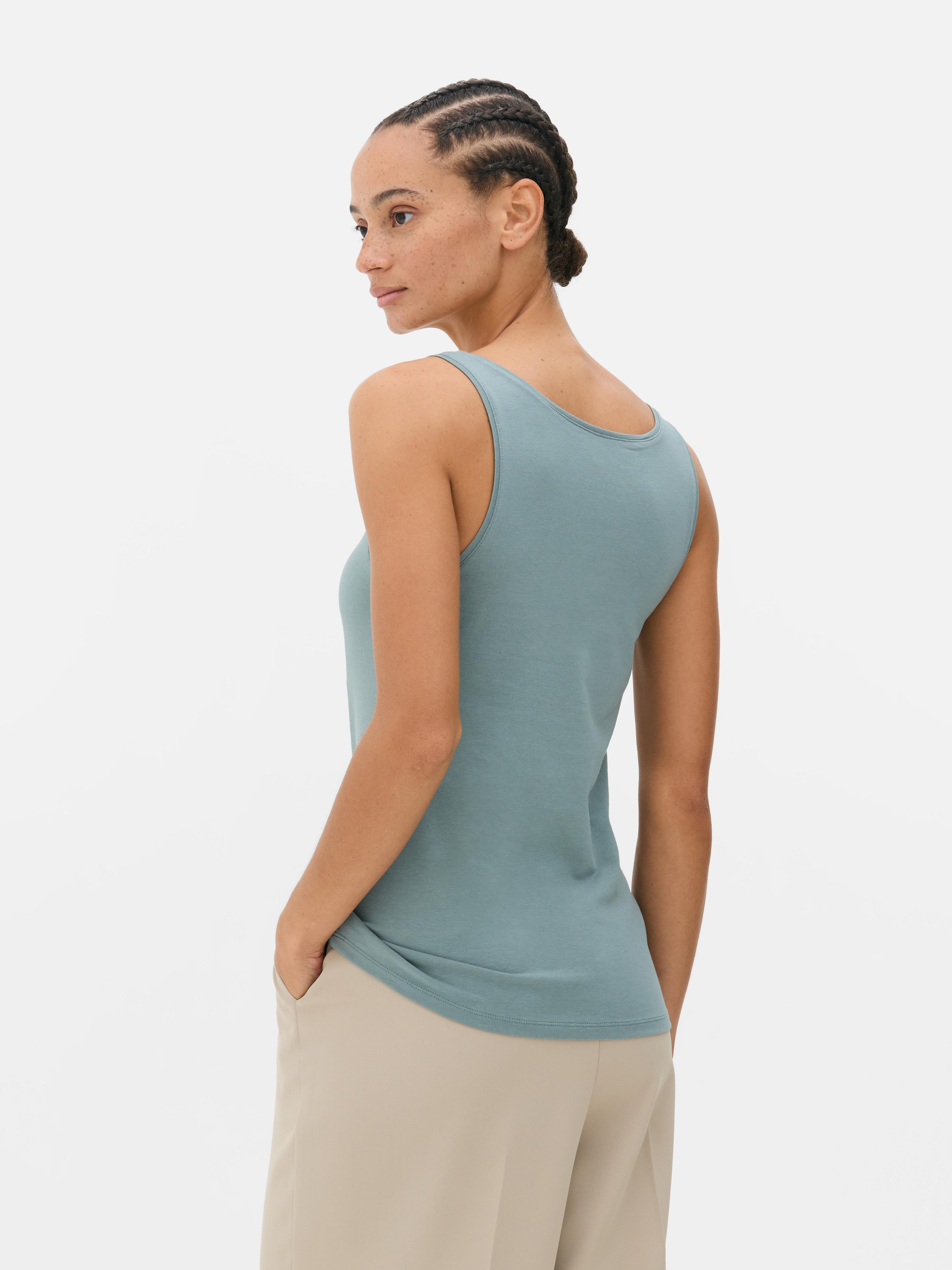 Scoop Neck Stretch Vest