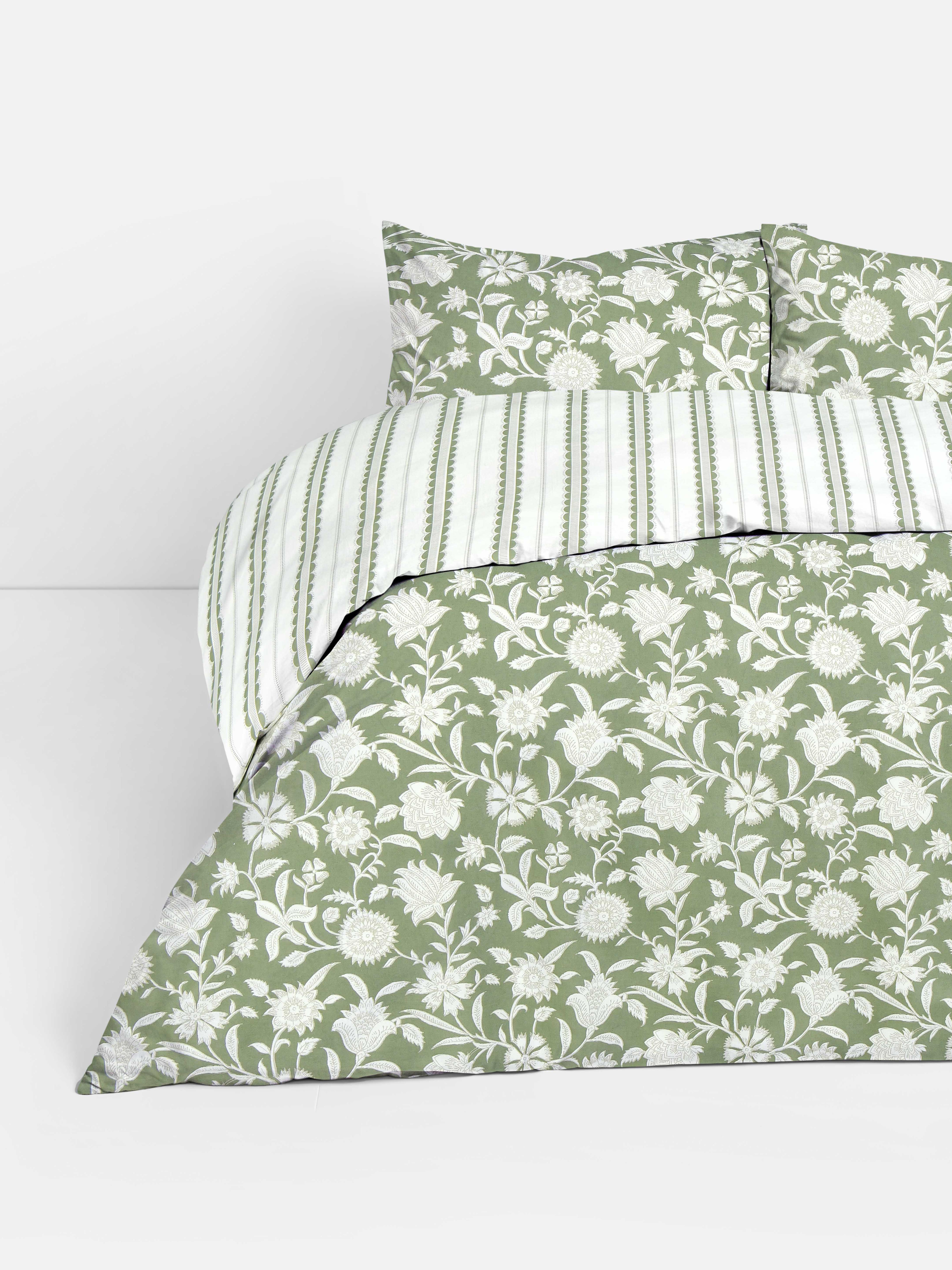 Reversible Floral Super King Duvet Cover Set