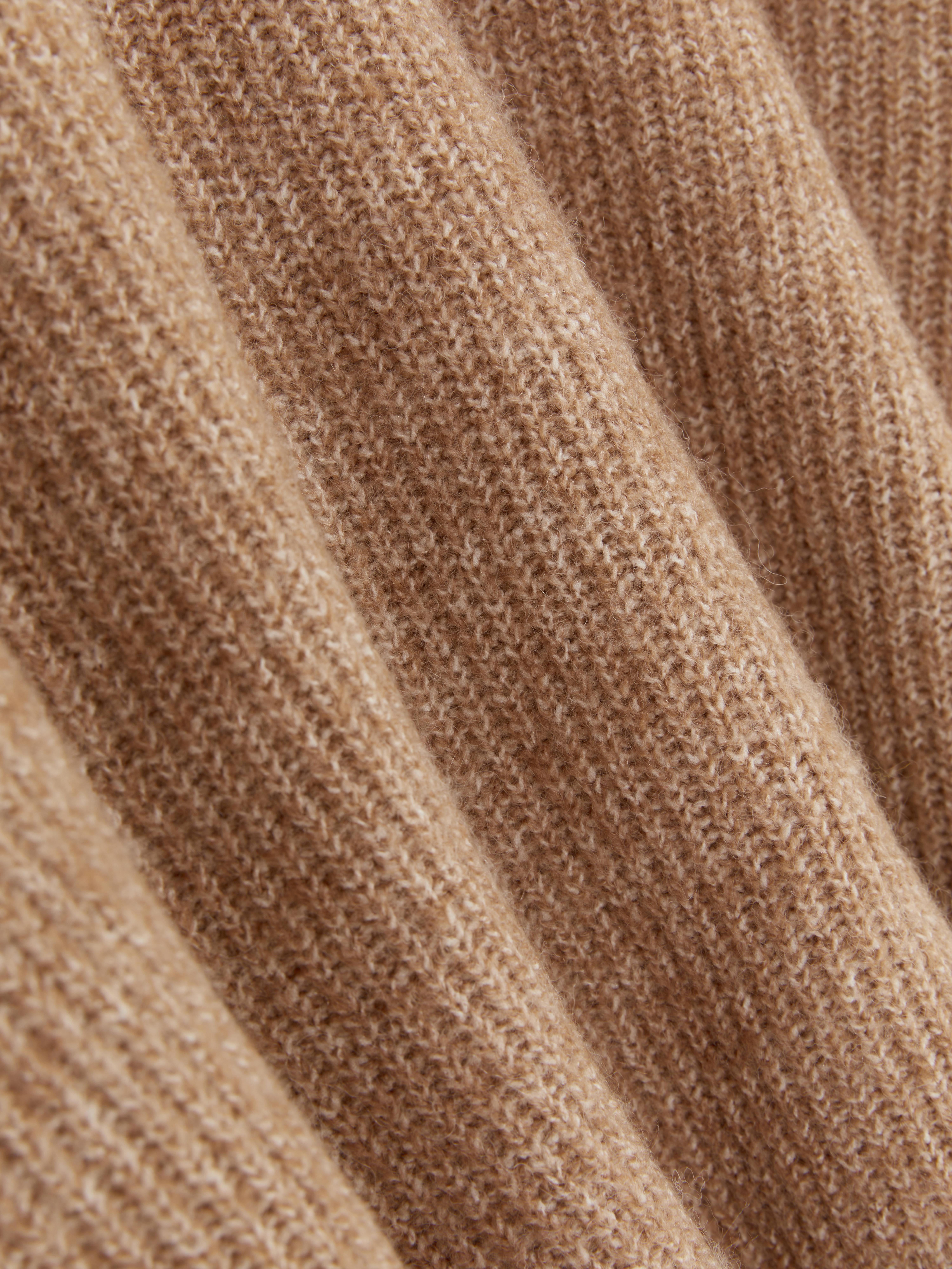 V-Neck Jumper