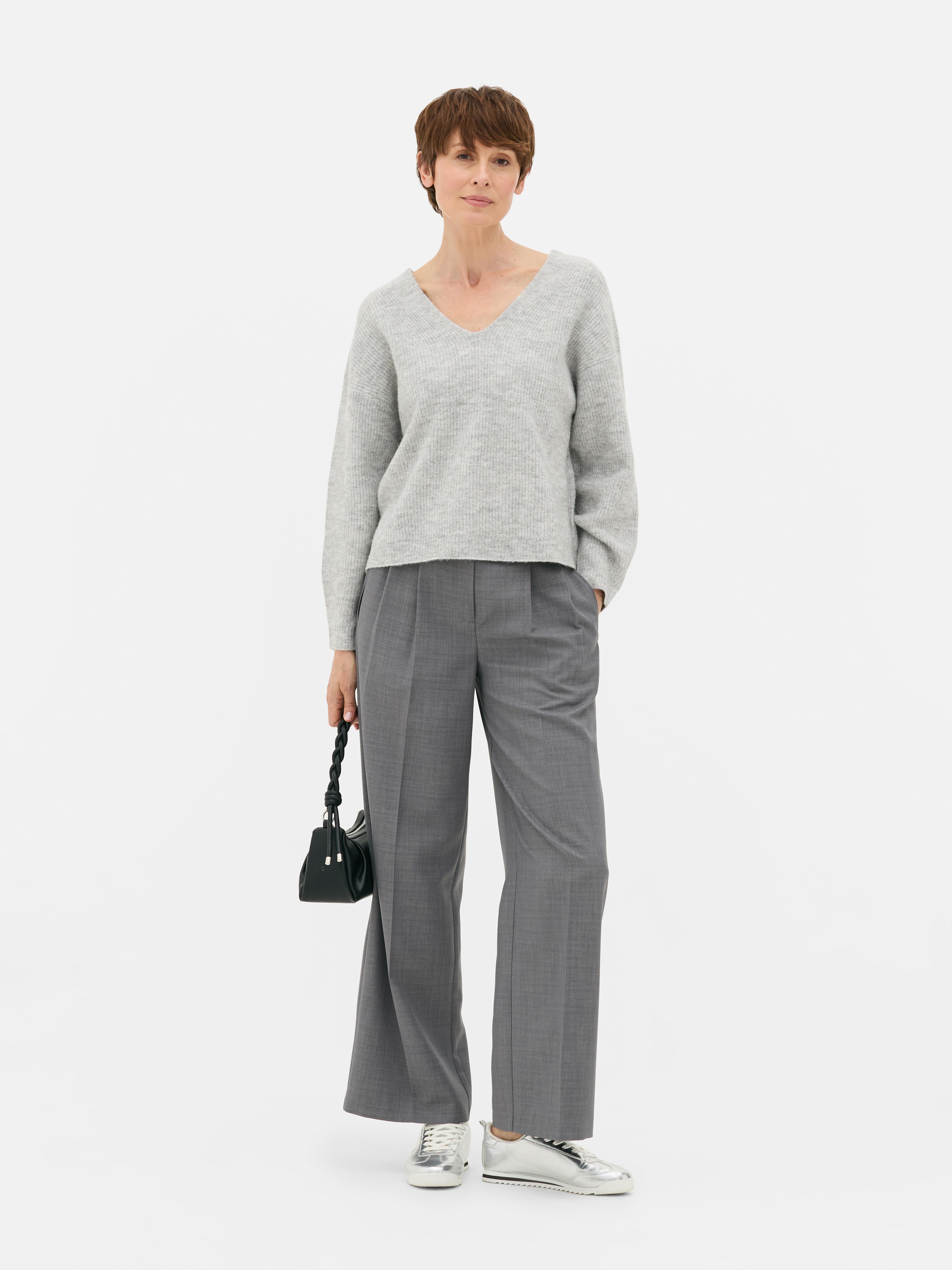 V-Neck Jumper