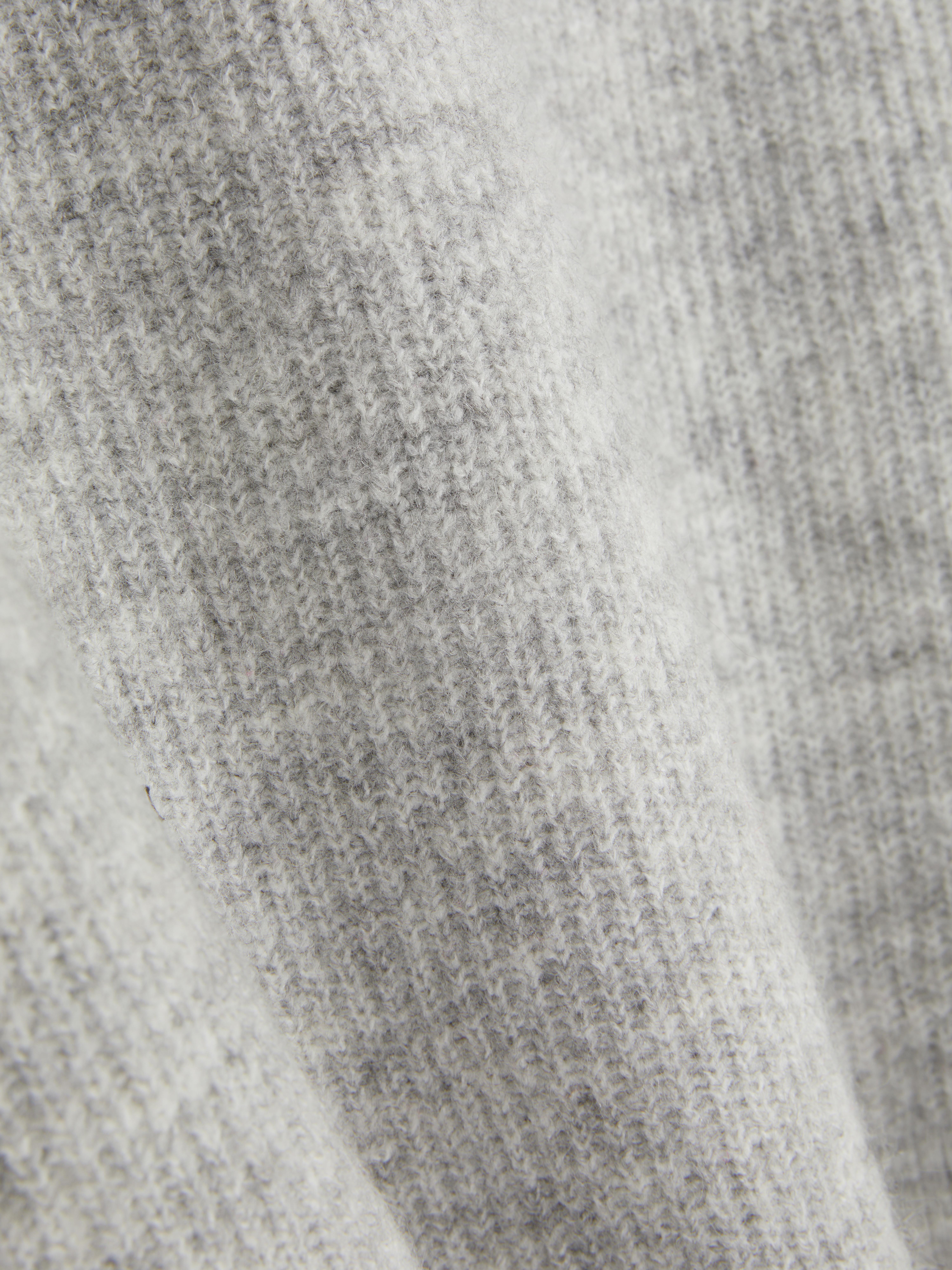 V-Neck Jumper
