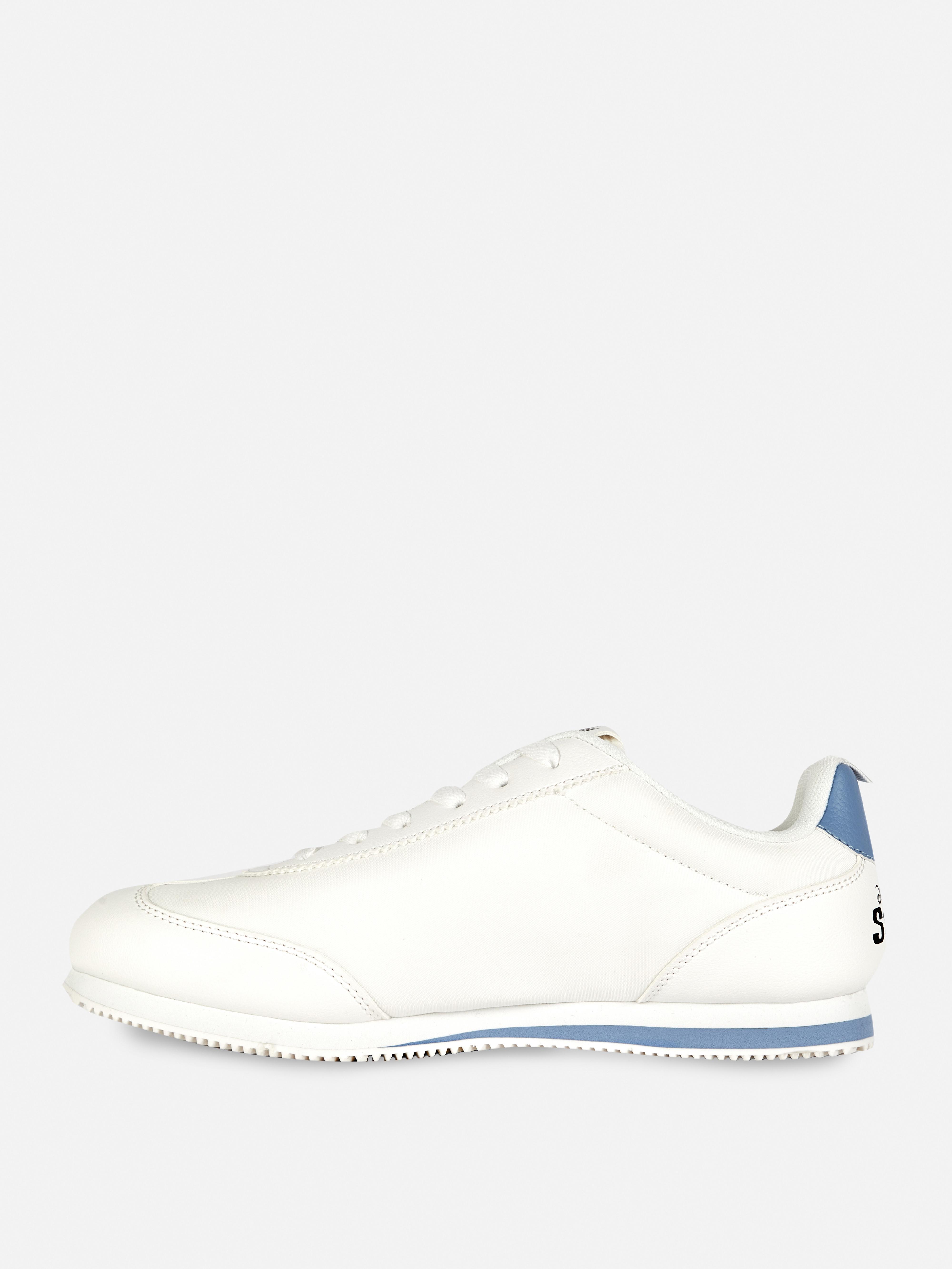 Buty sportowe w stylu retro ze Stichem Disneya