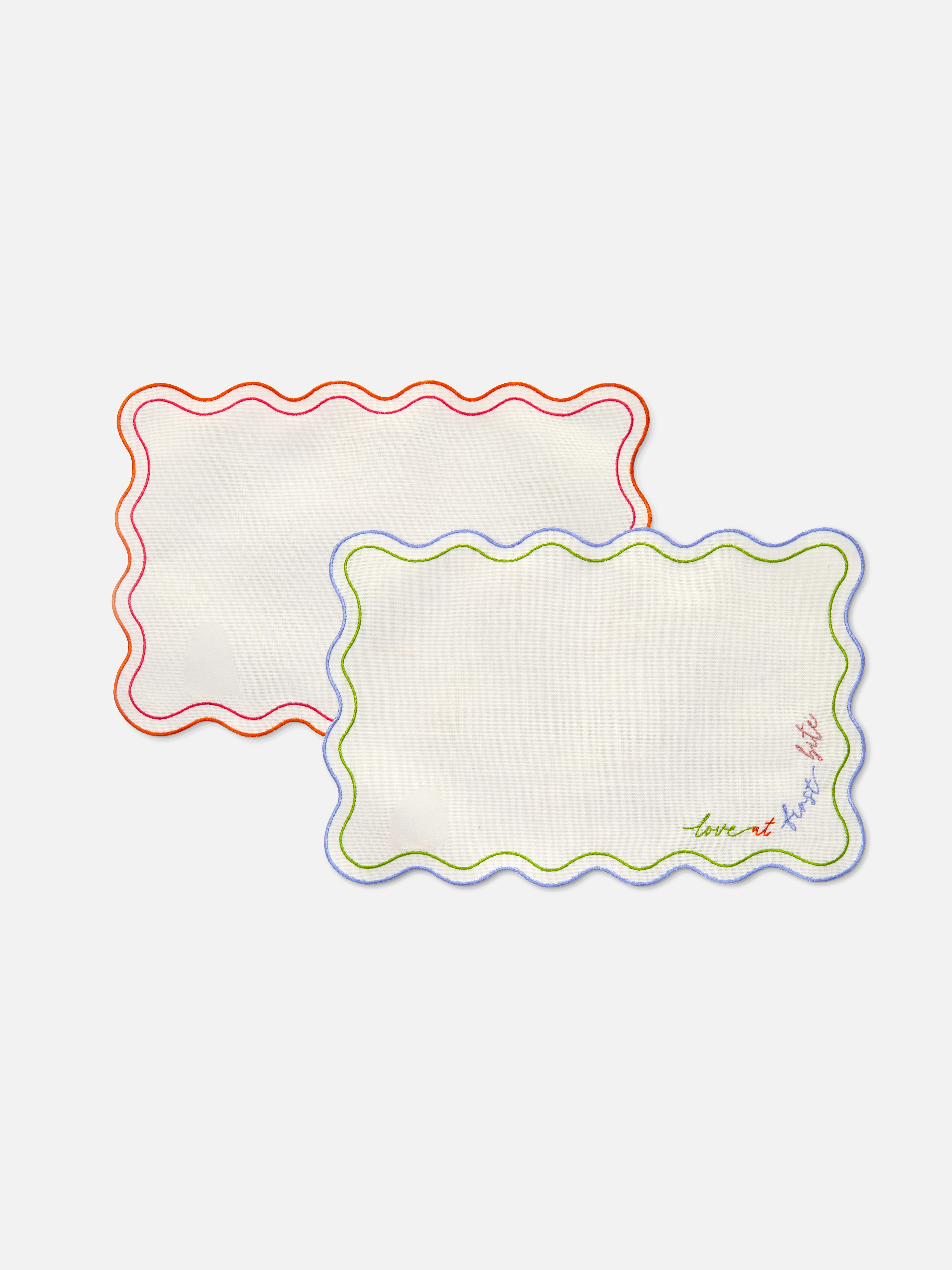 Tischsets mit Bogenkante, 2er-Pack