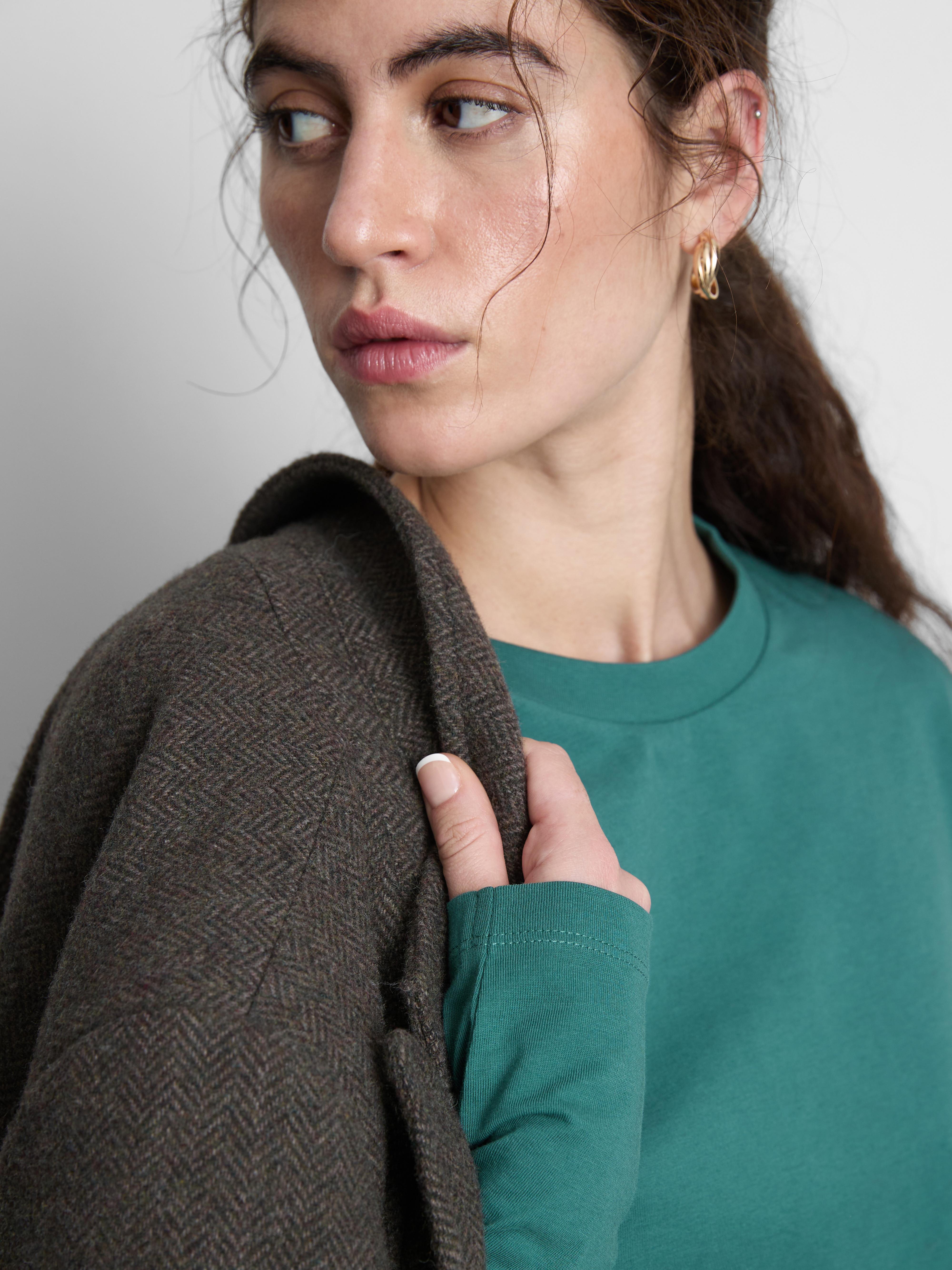 Camiseta de algodón básica con cuello redondo