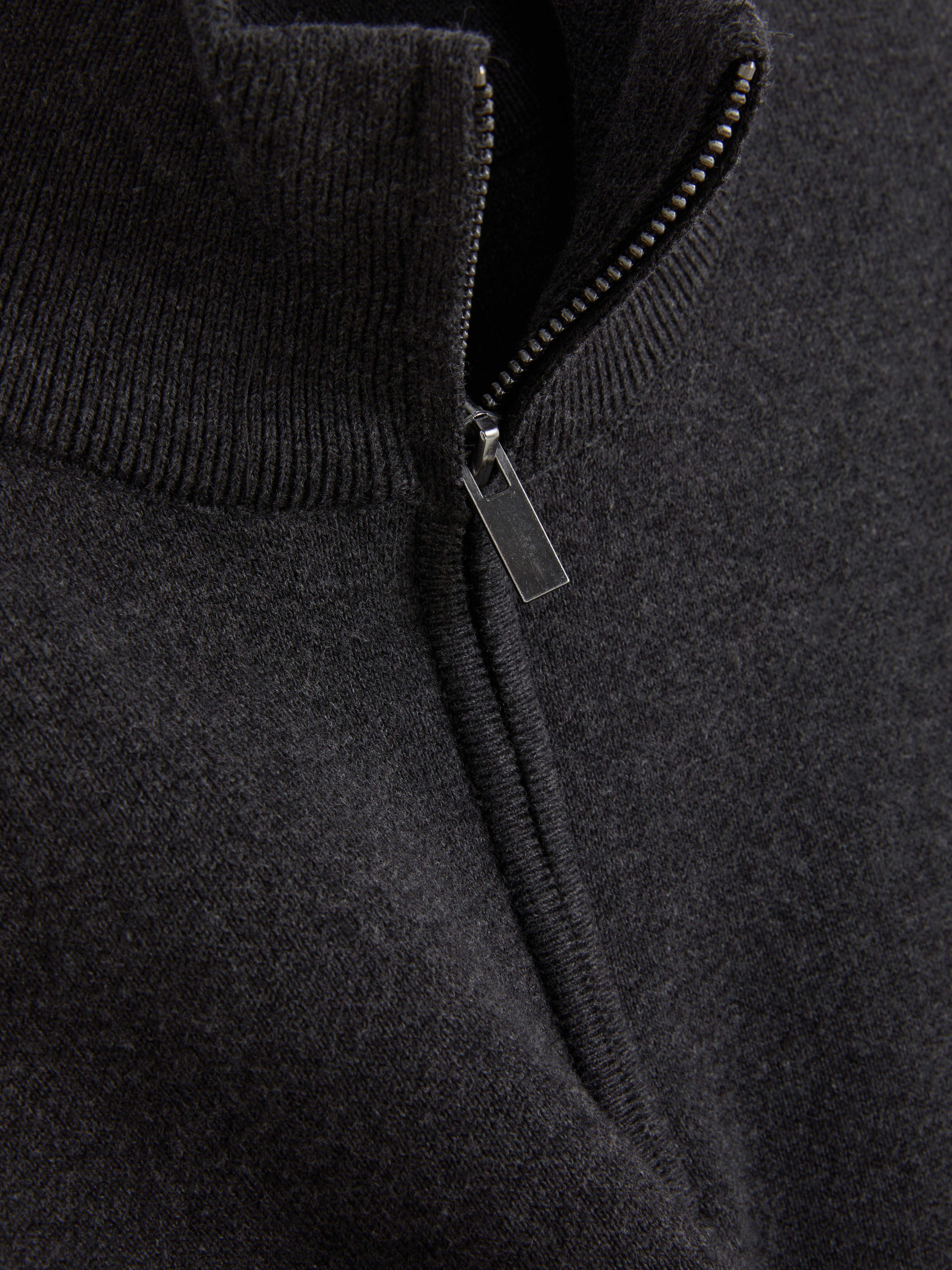 Pull à col cheminée zippé