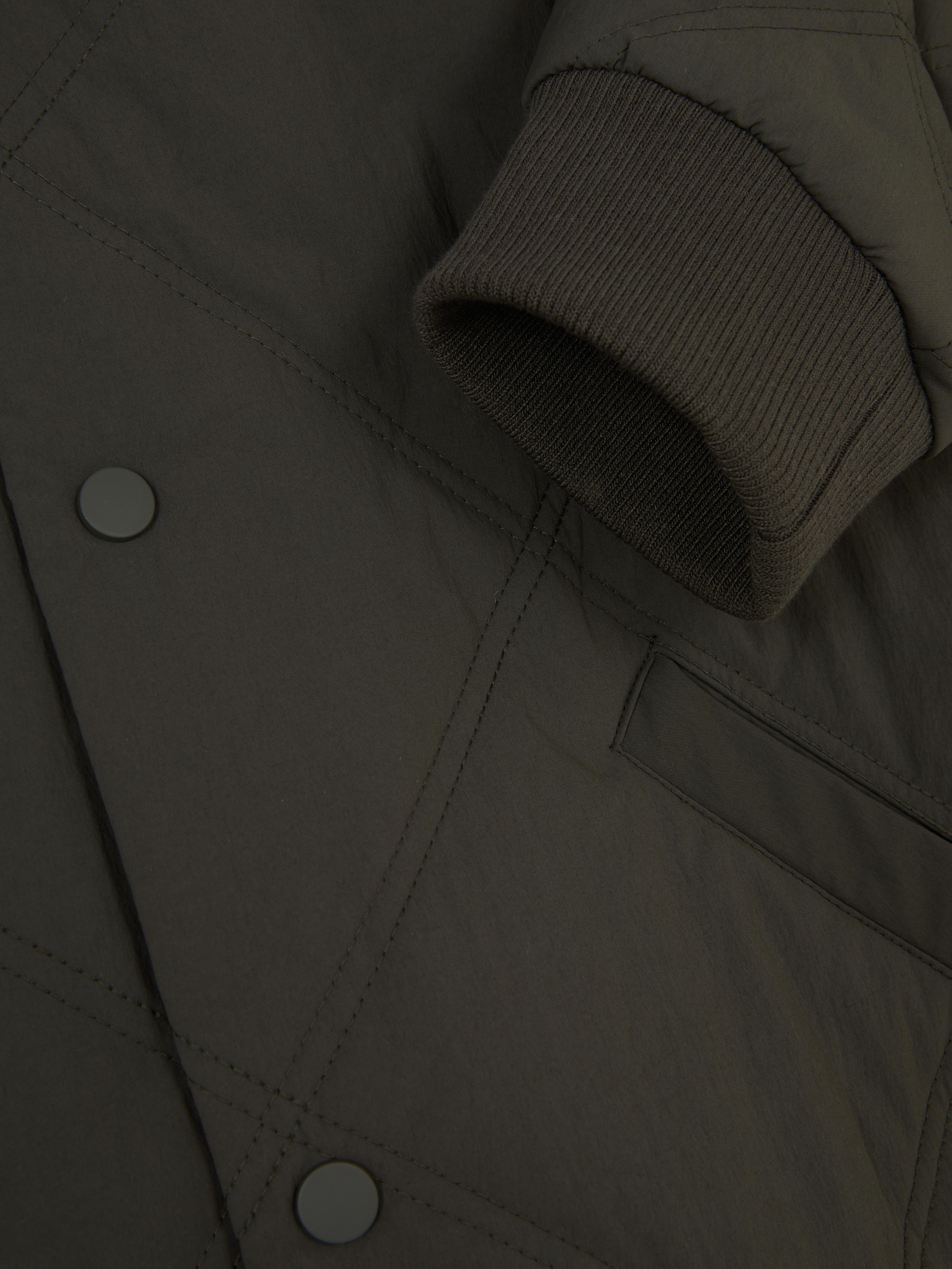 Pufferjacke mit Rautensteppung