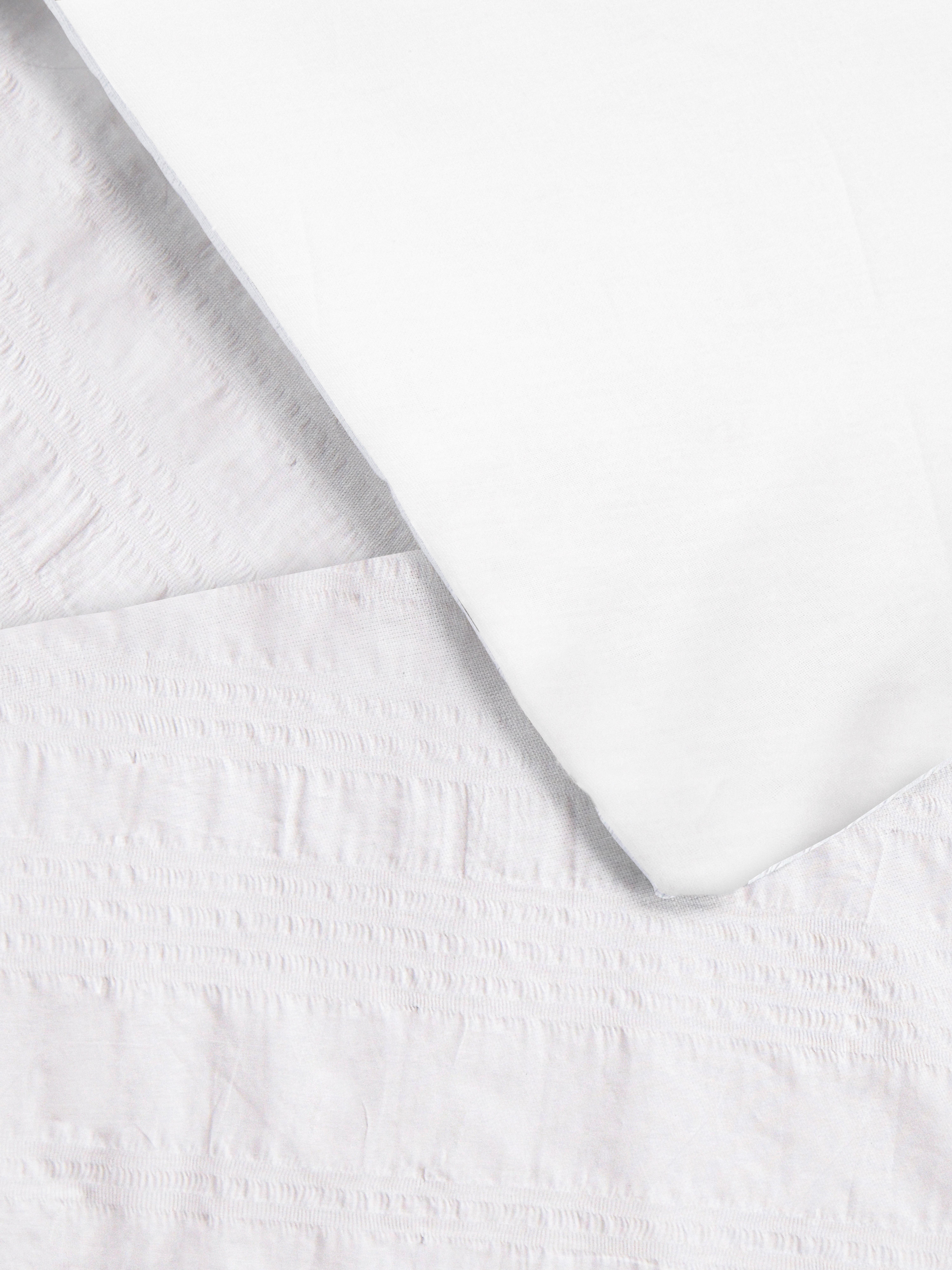 Seersucker King Sized Duvet Cover Set