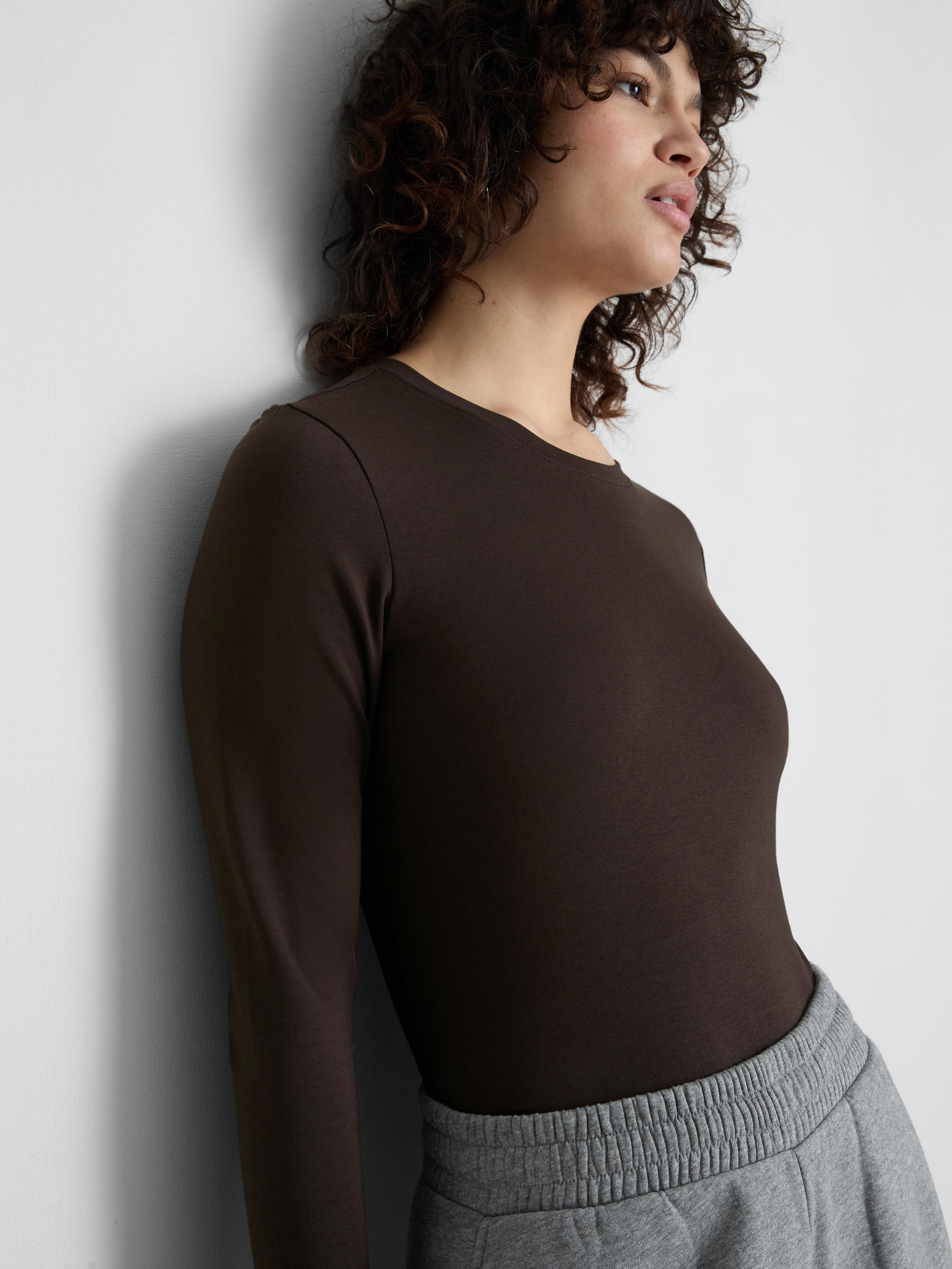 Women's Chocolate Stretch Crew Neck Top