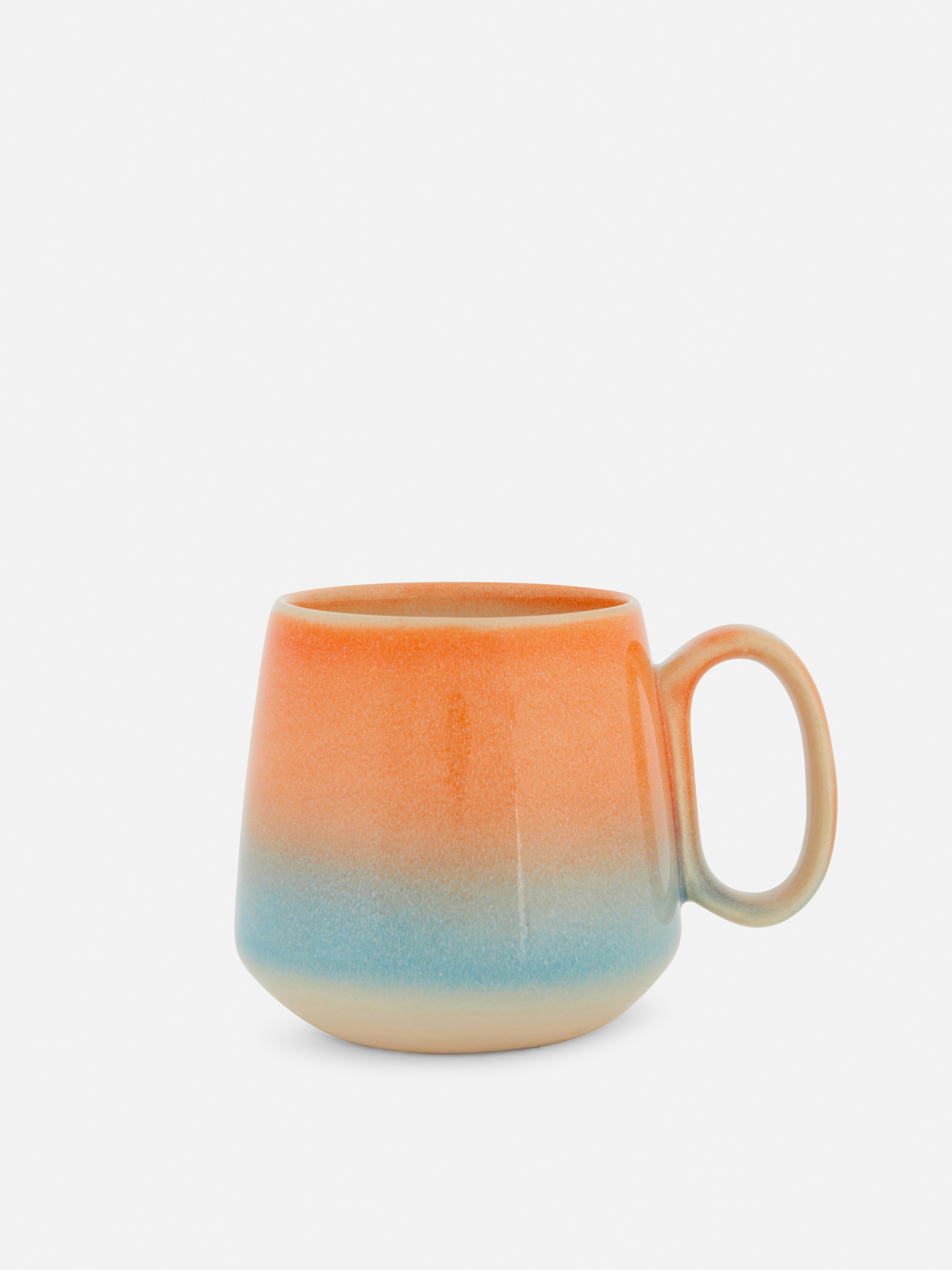 Taza esmaltada reactiva con diseño degradado