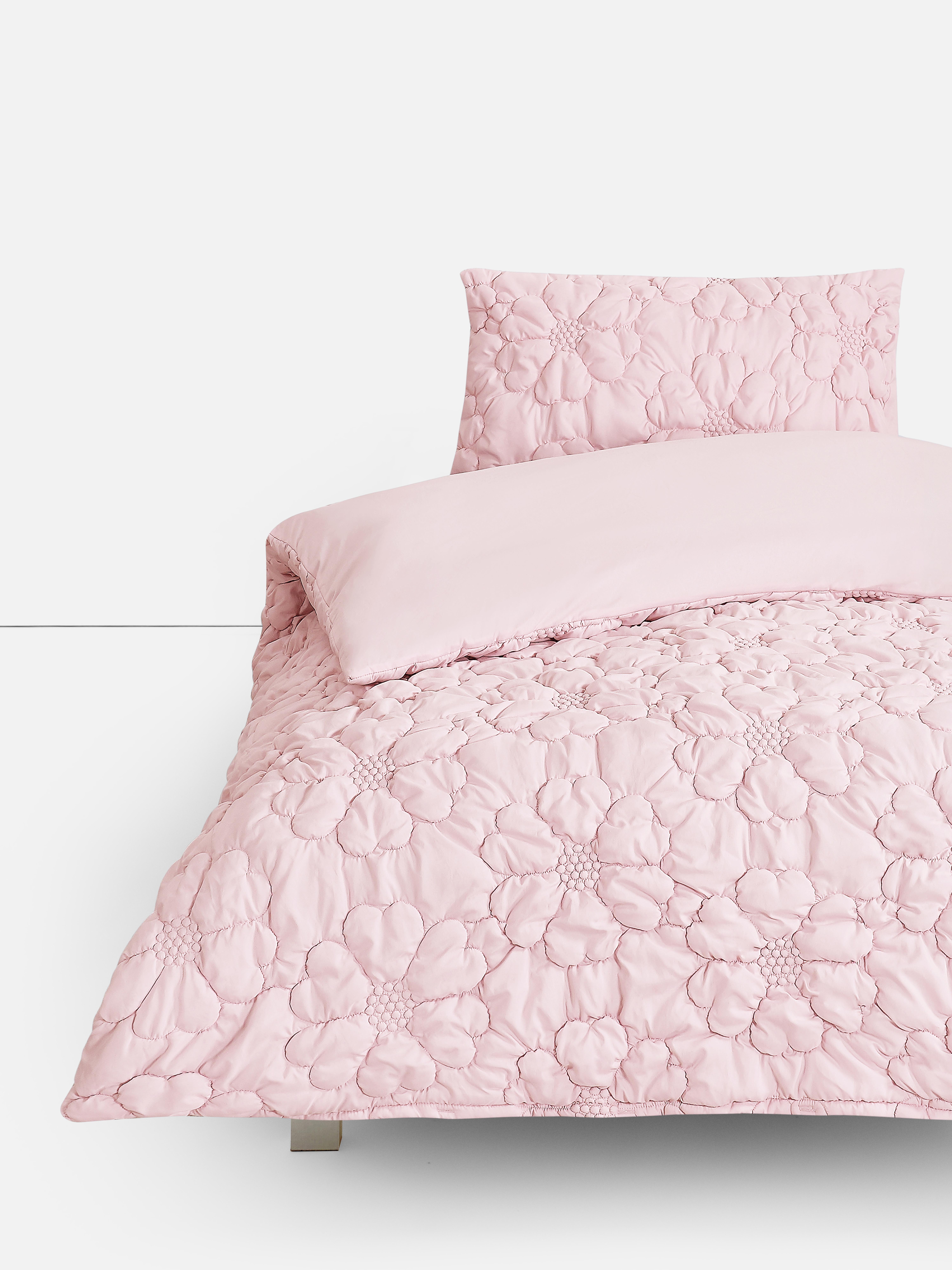 Bettwäscheset mit voluminösem Blumenmuster, Kingsize