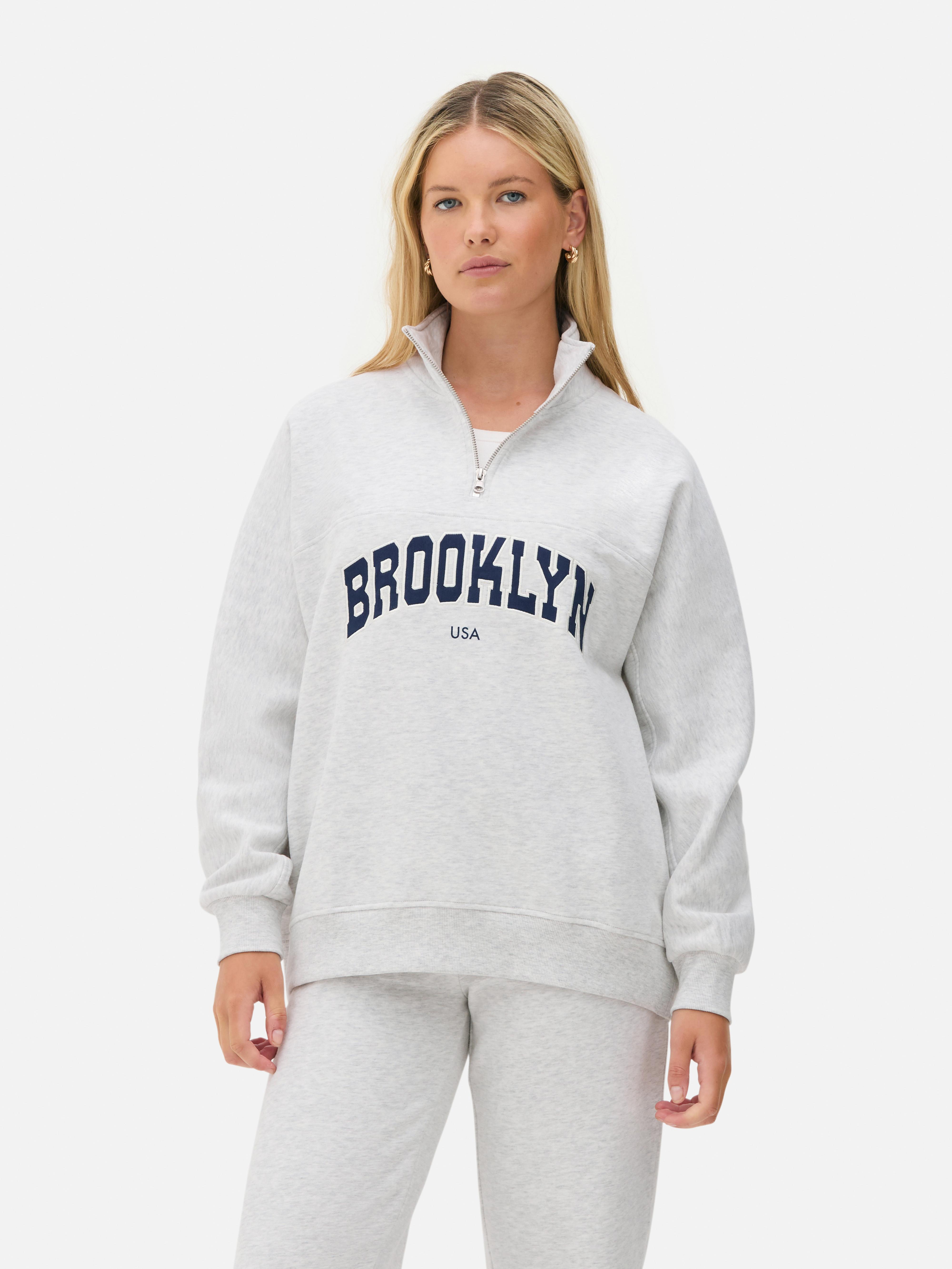 Sweatshirt mit halbem Reißverschluss und Brooklyn-Print