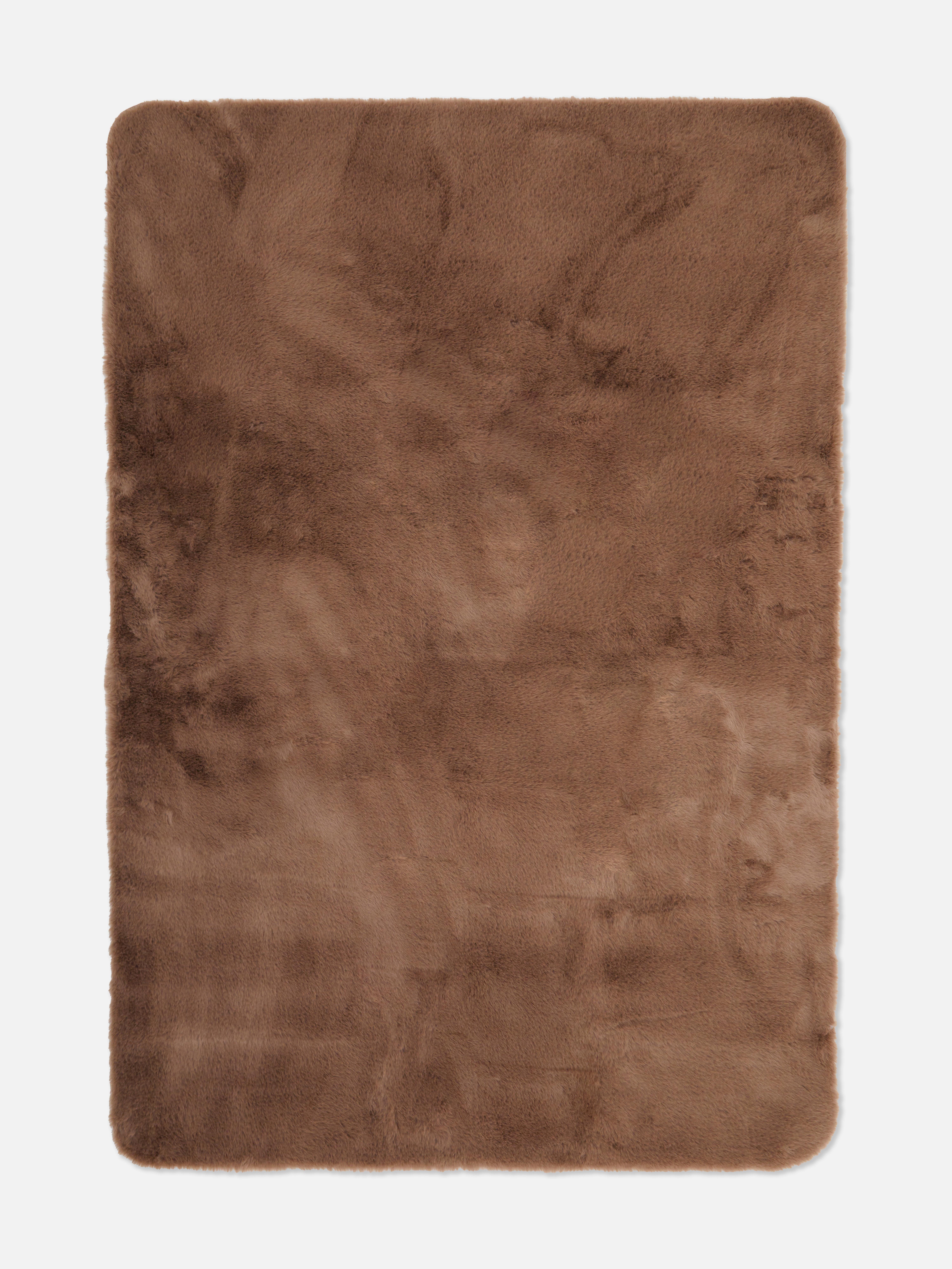 Tapis rectangulaire en fausse fourrure