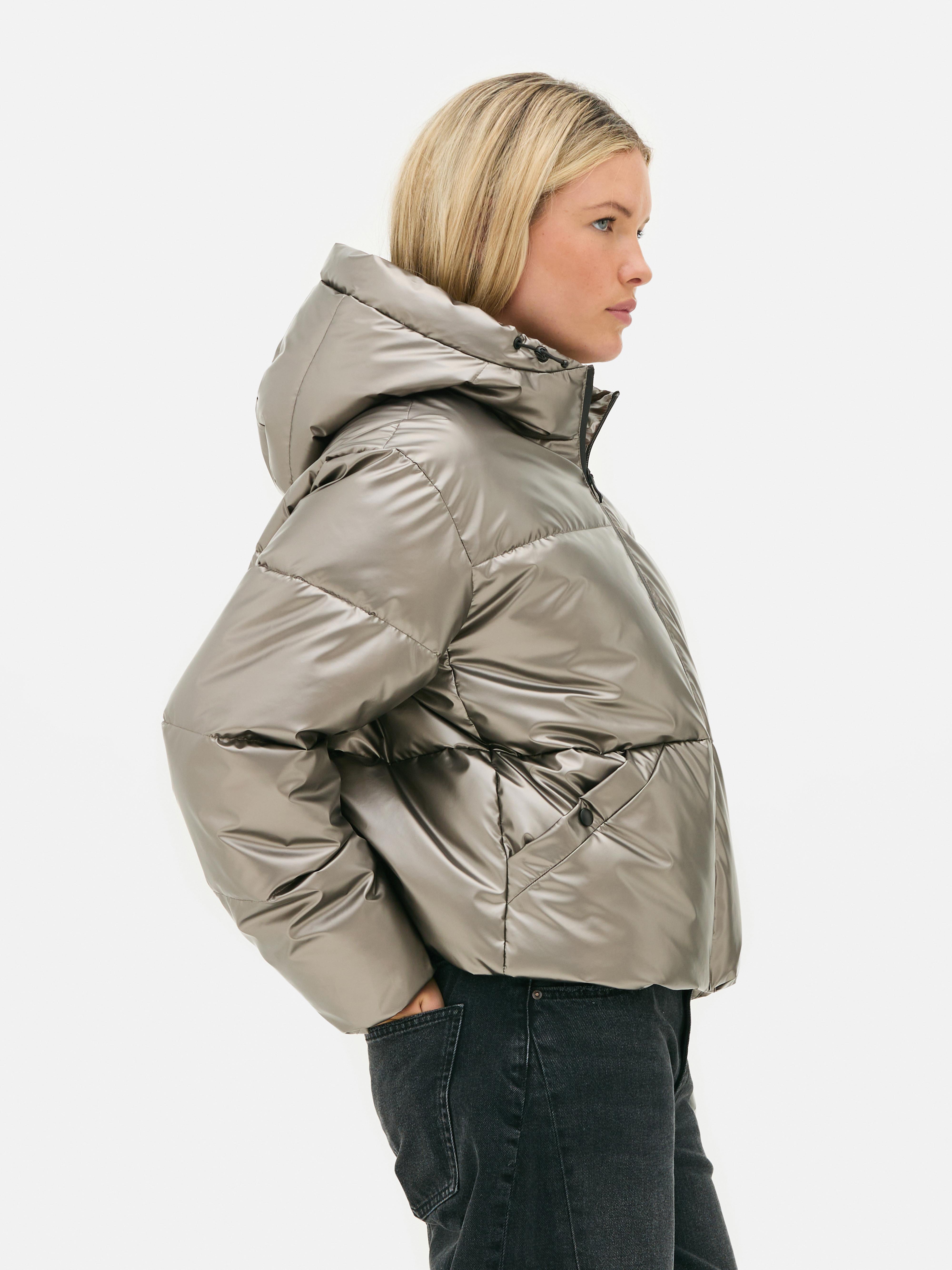 Schimmernde Pufferjacke