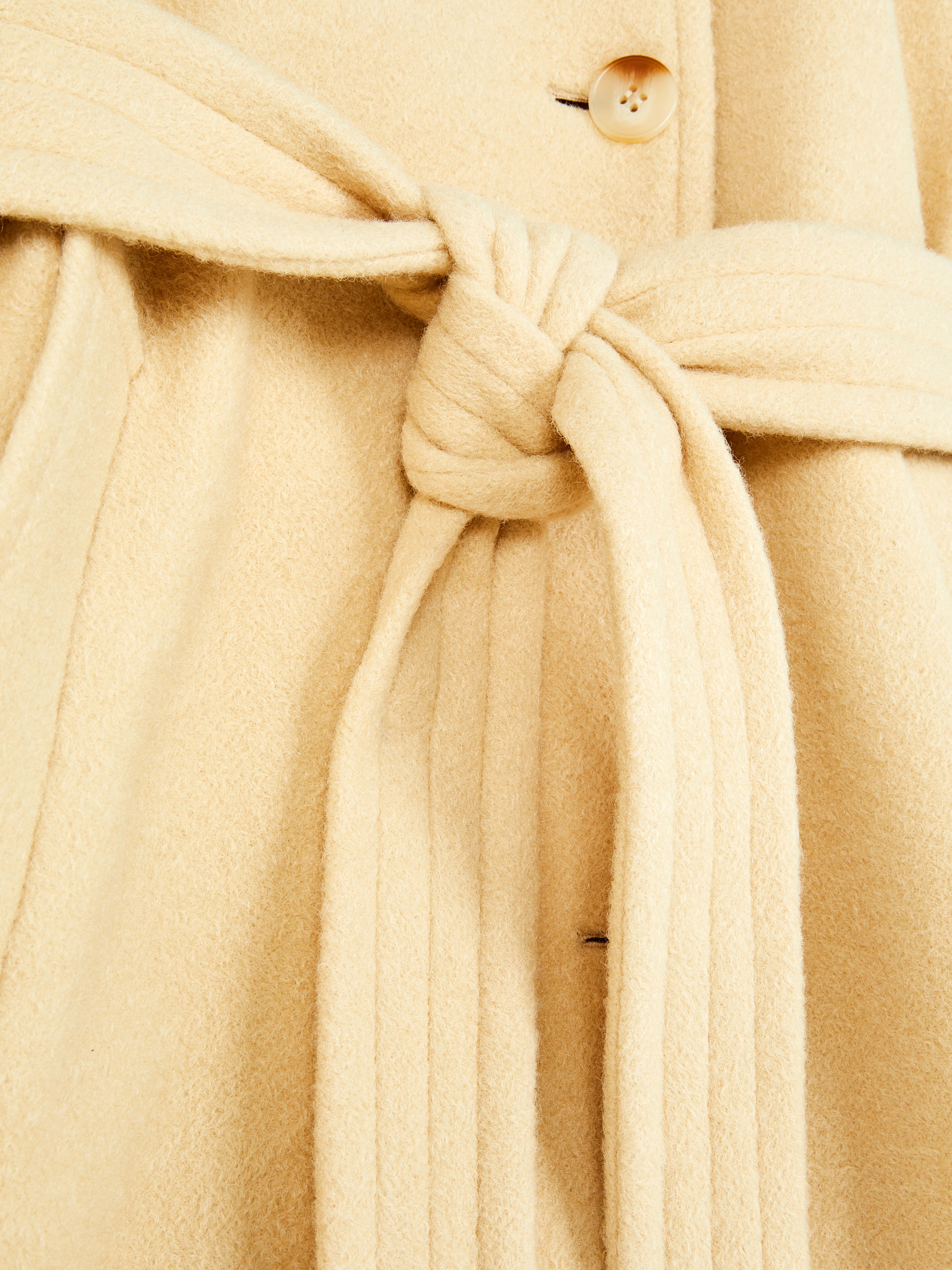 Manteau long à ceinture Paula Echevarría