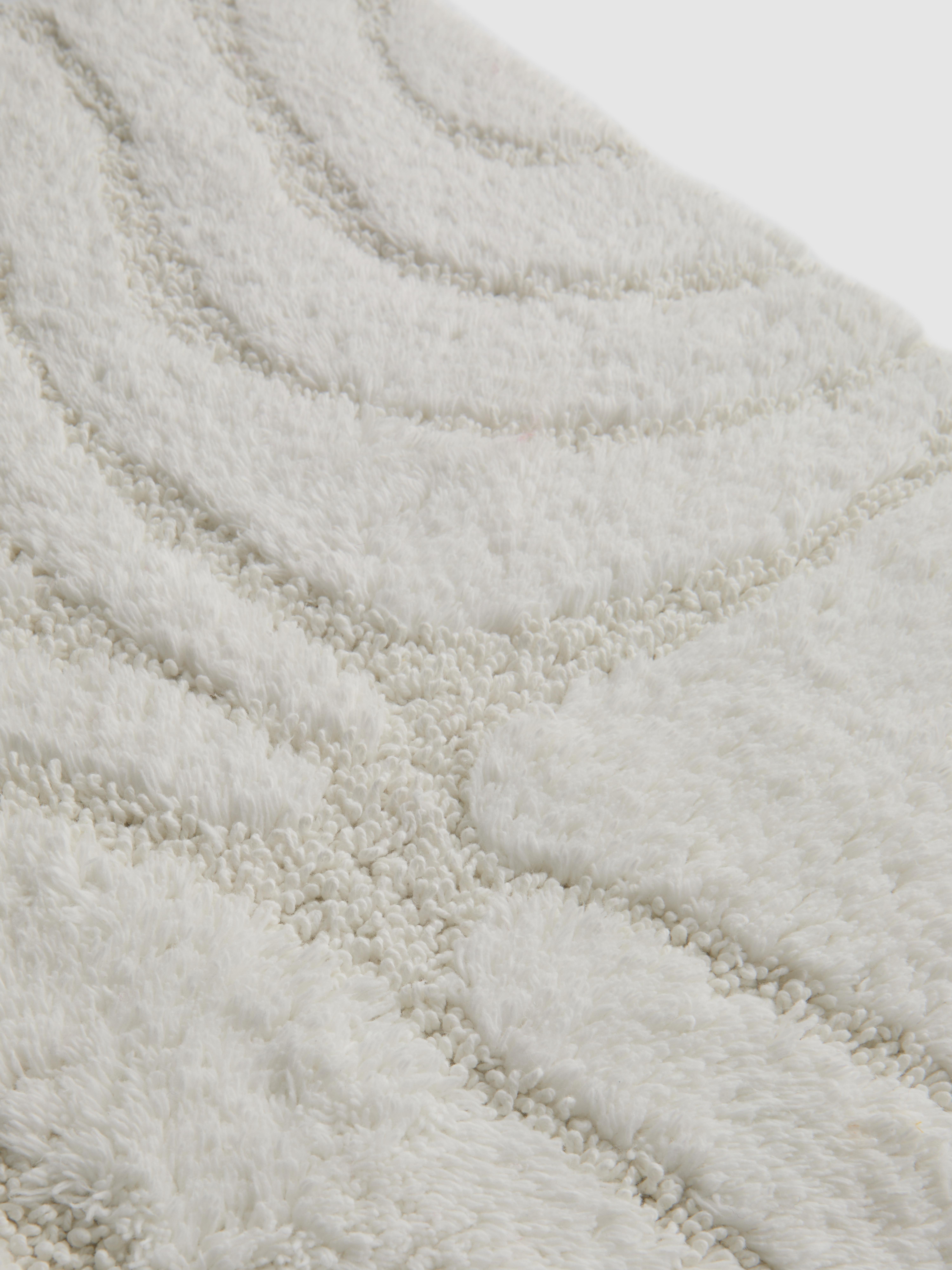 Swirl Texture Bath Mat