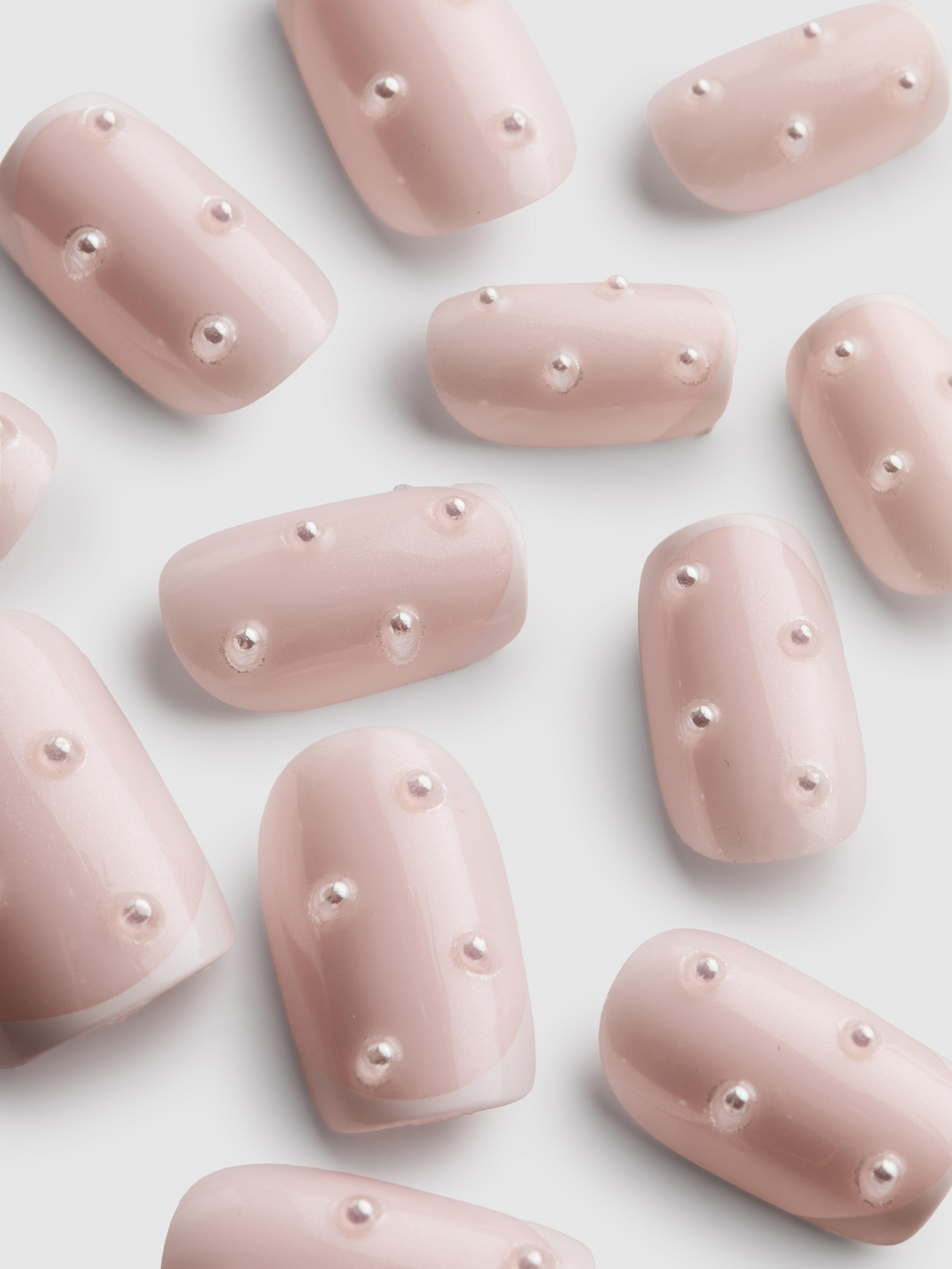 PS... Pro Glänzende, mandelförmige Kunstnägel mit Gel-Effekt