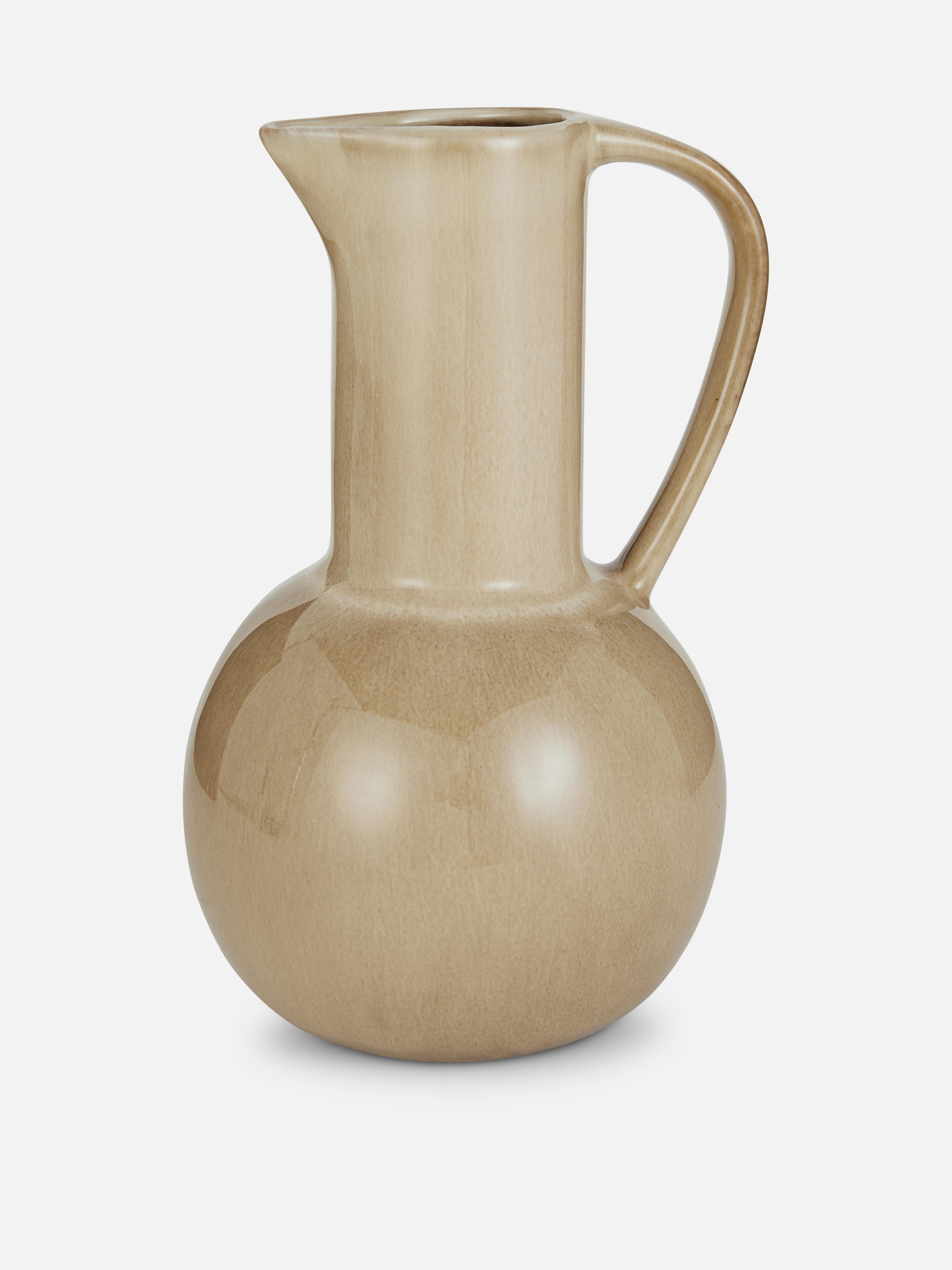 Vaso ornamentale a forma di caraffa