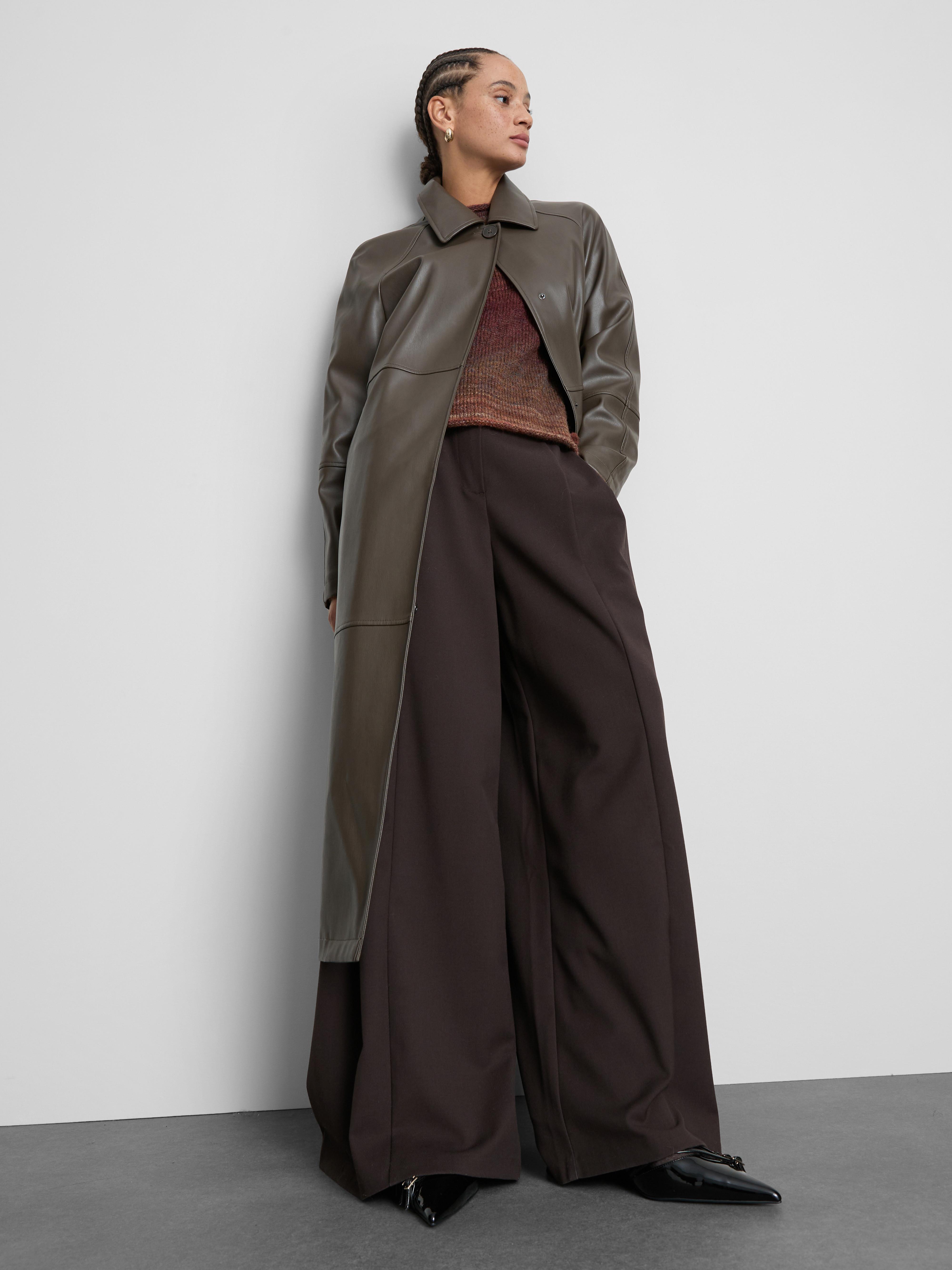 Manteau long en simili cuir Paula Echevarría