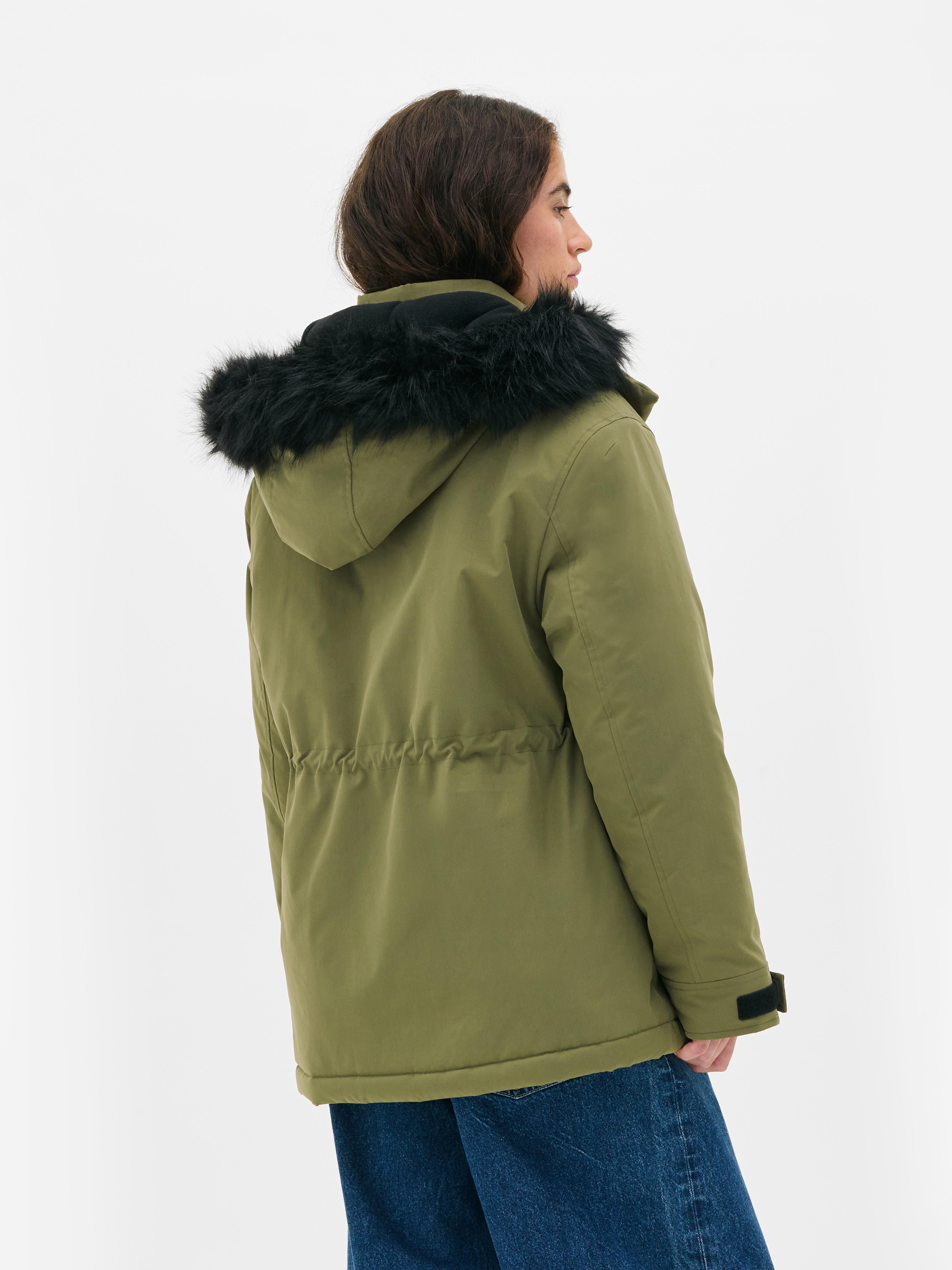 Parka s kapucí