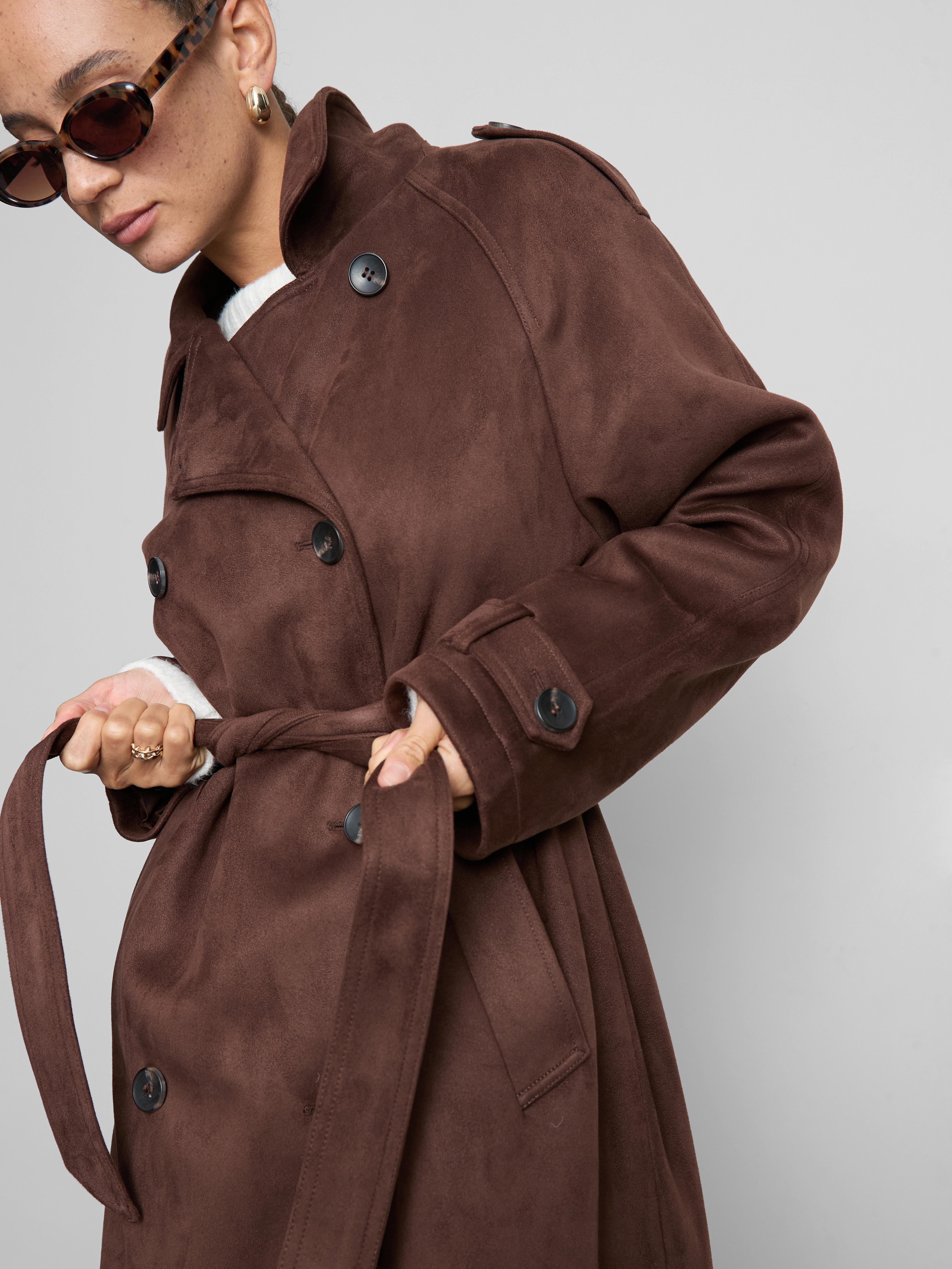 Trenchcoat van suèdine Paula Echevarría