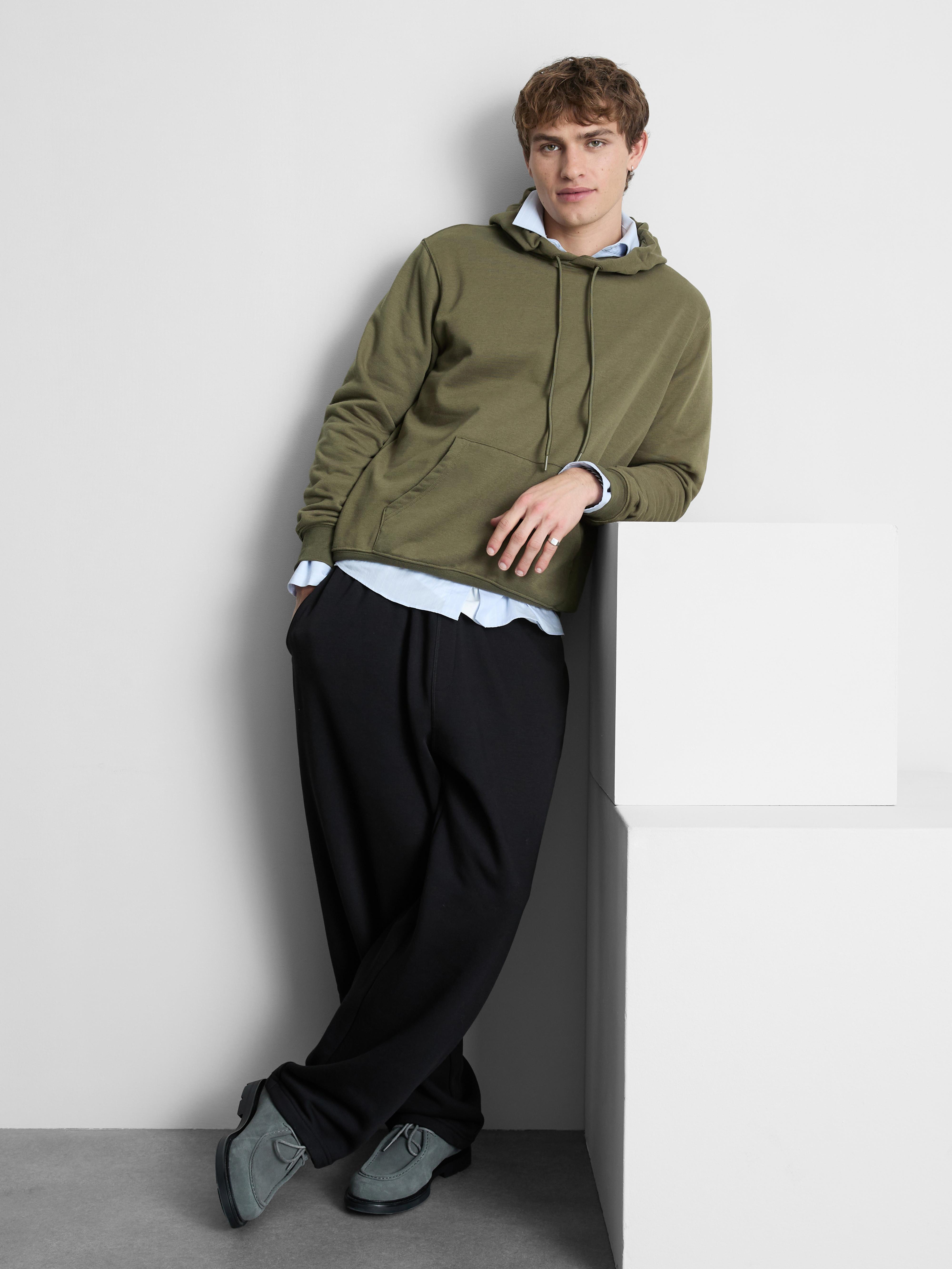 Sudadera con capucha básica y cordón de ajuste