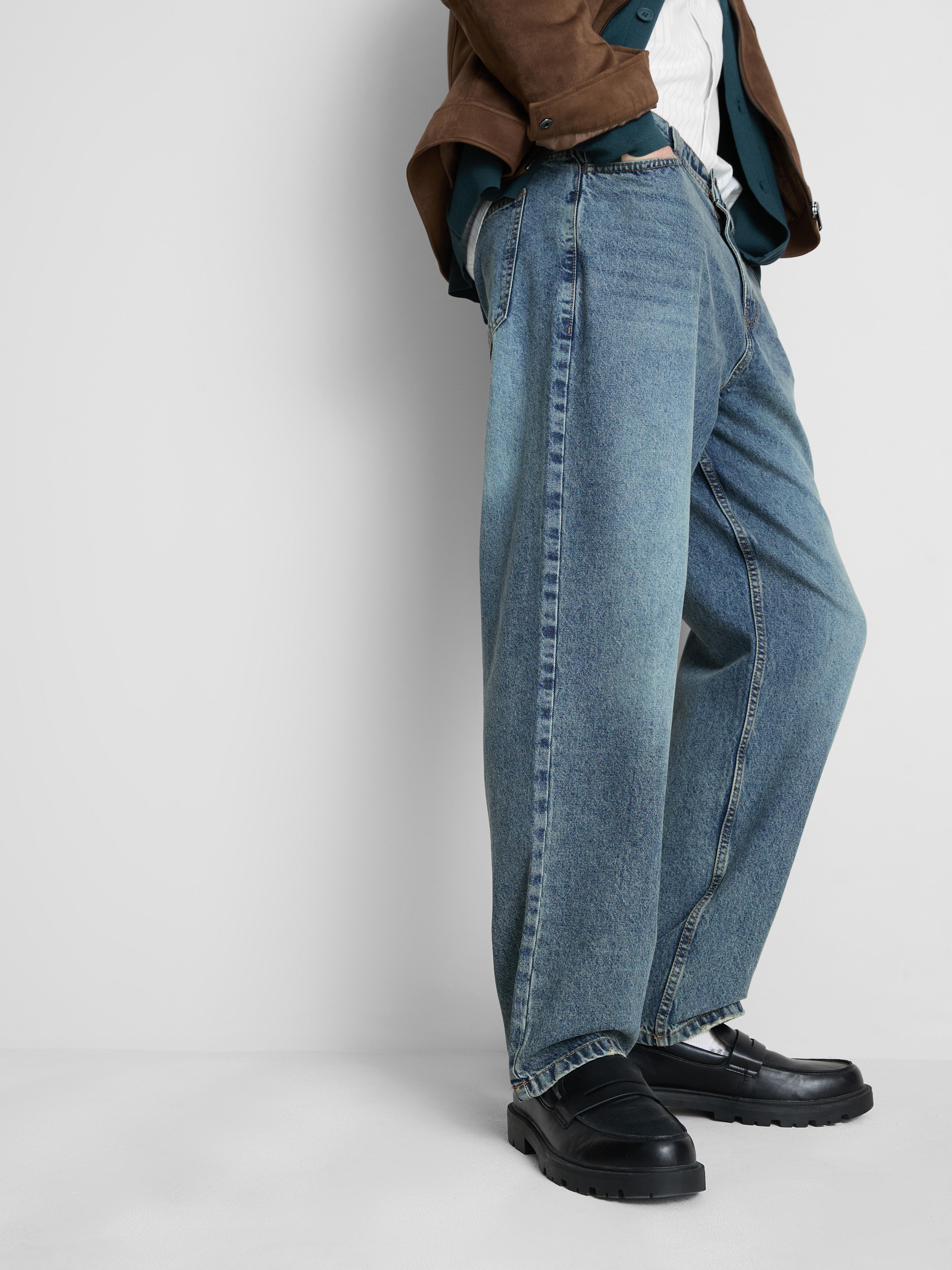 Relaxte jeans met rechte pijpen en middelhoge taille