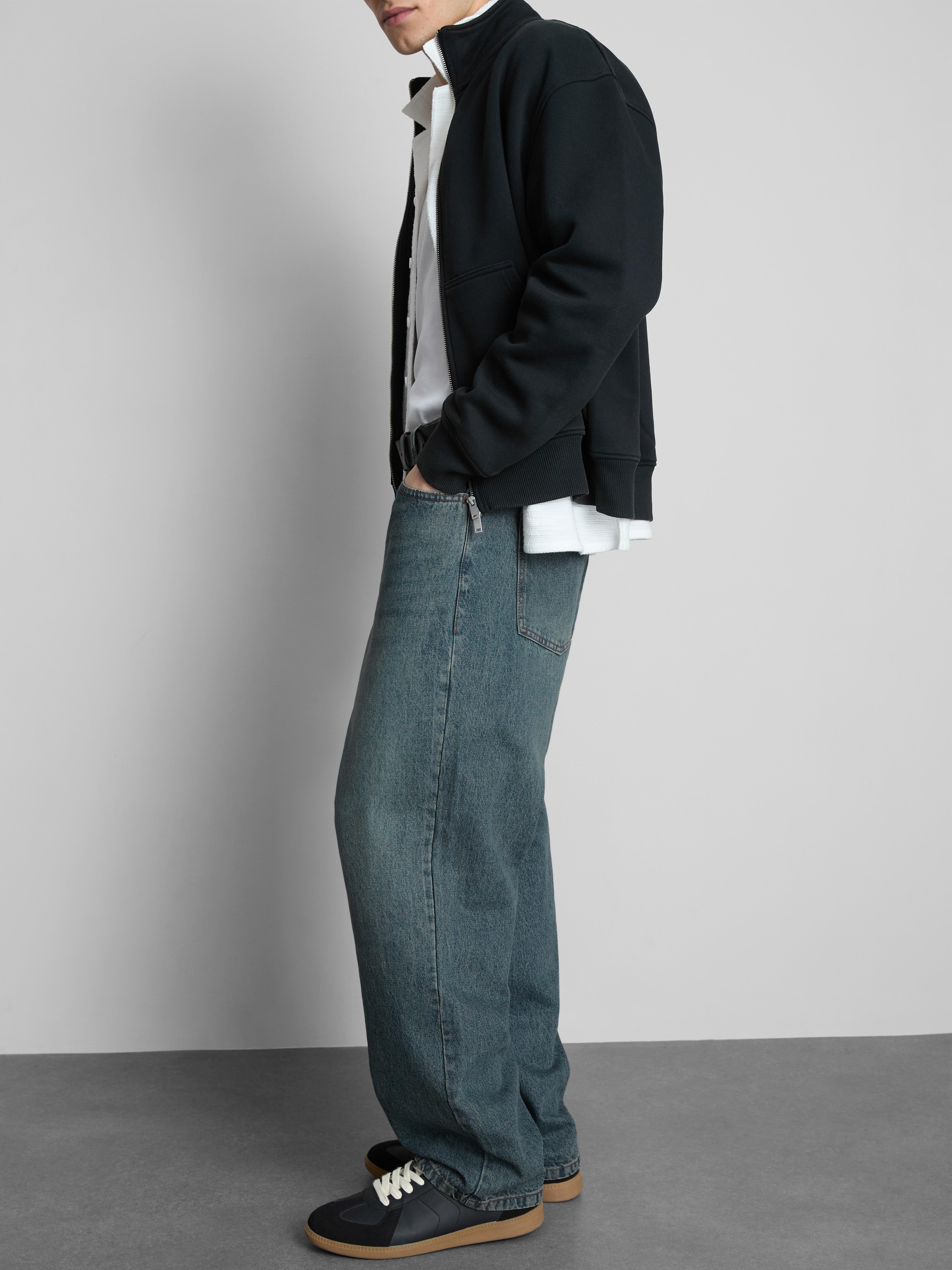 Mid-Rise Relaxed Straight Leg Jeans